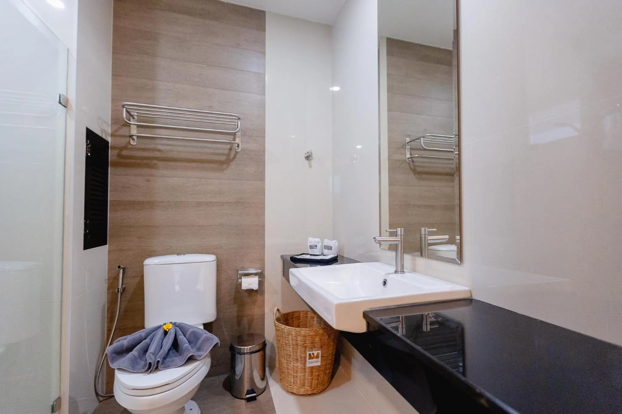 Shower in SUBANAN Residence - SHA Extra Plus Certified