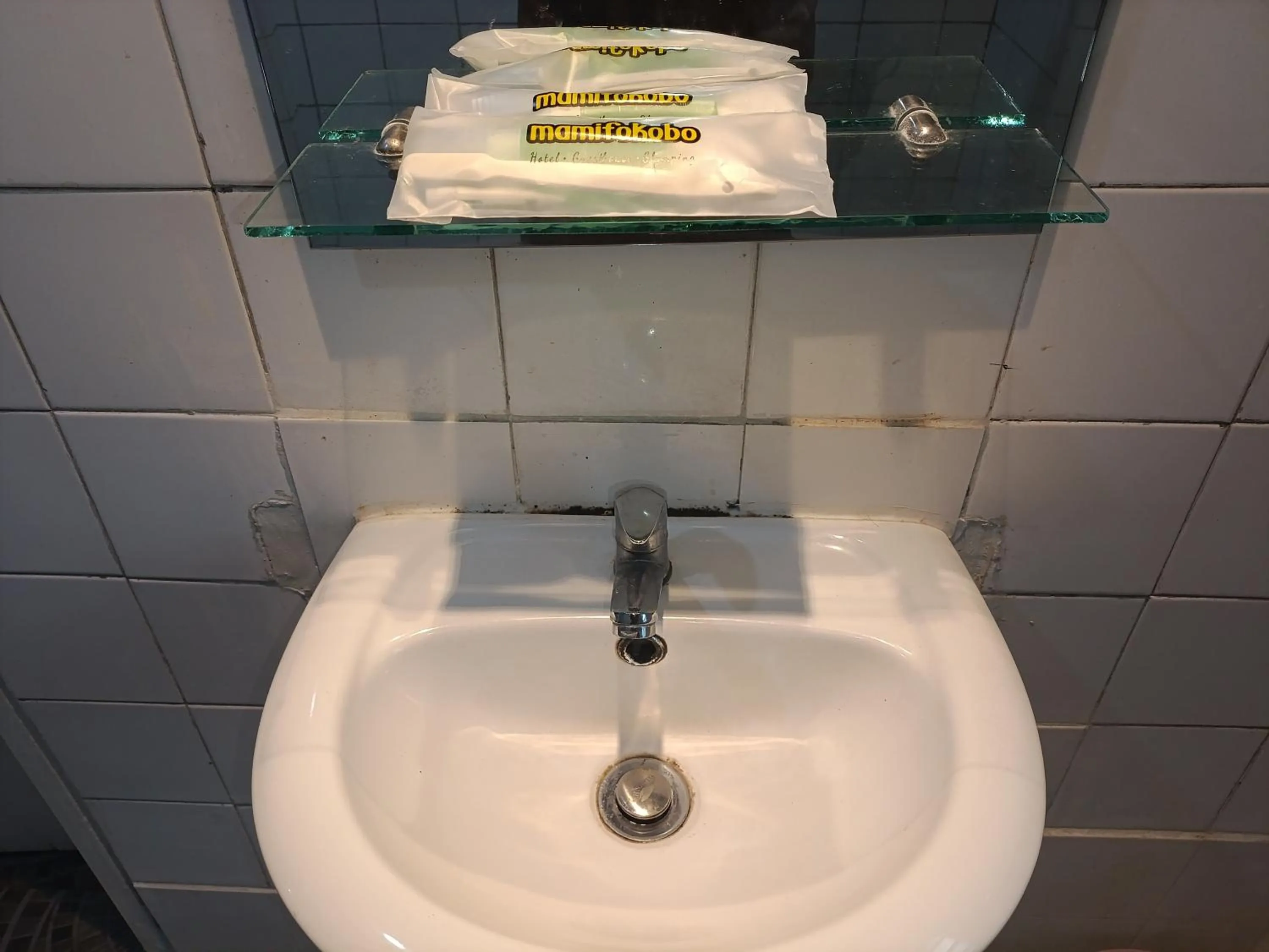 Bathroom in Mamifokobo Guest House