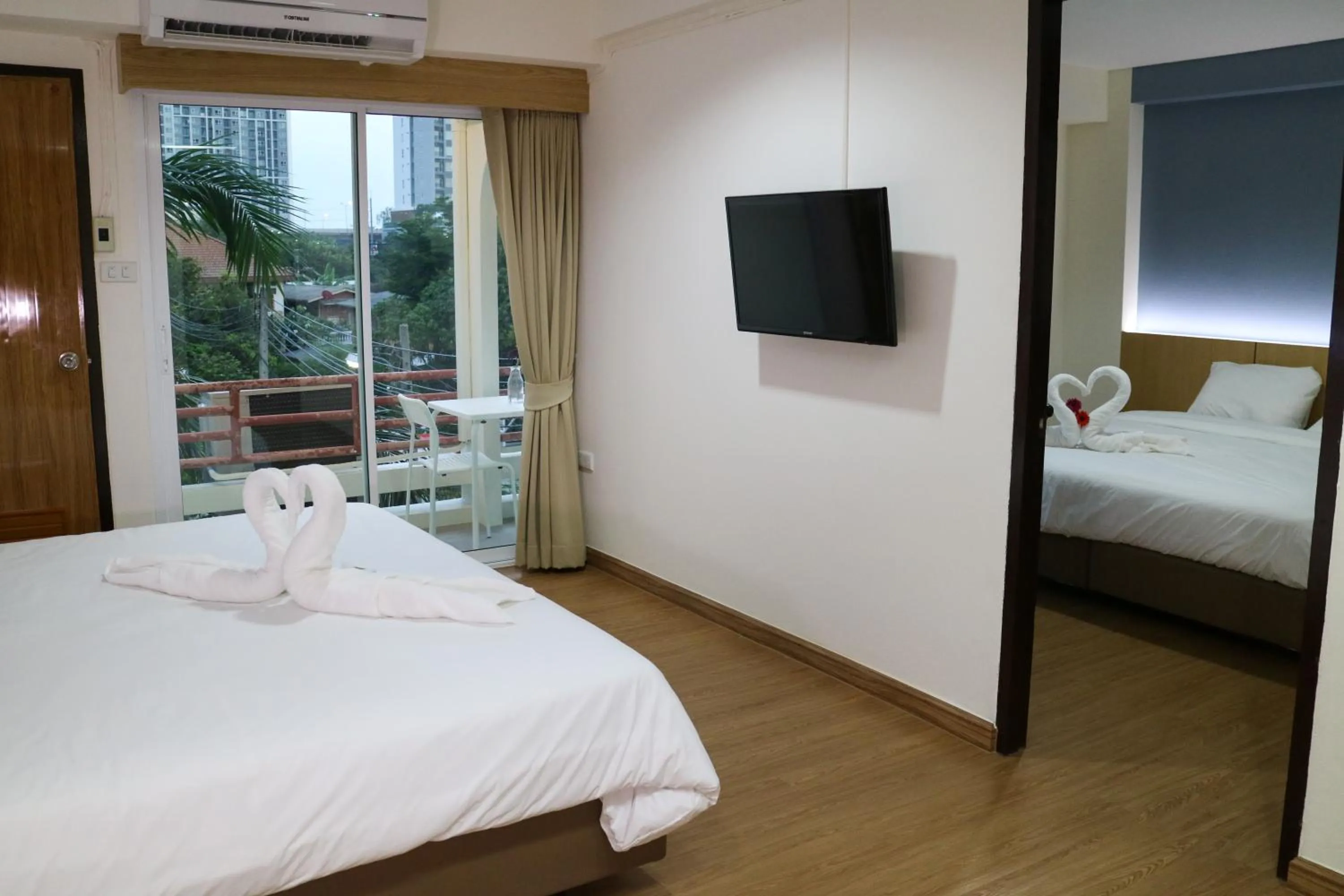 Bed in Beerapan Hotel