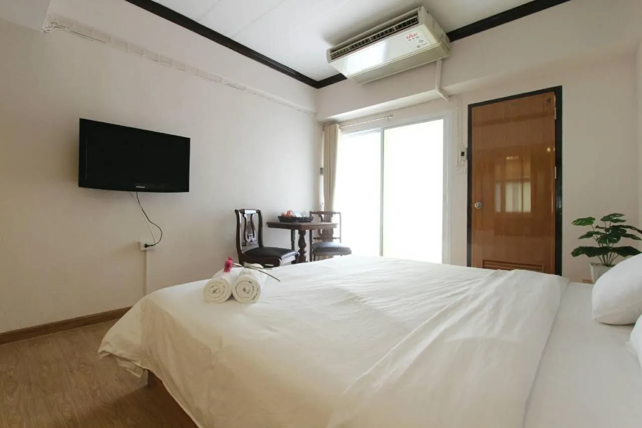 Bed in Beerapan Hotel