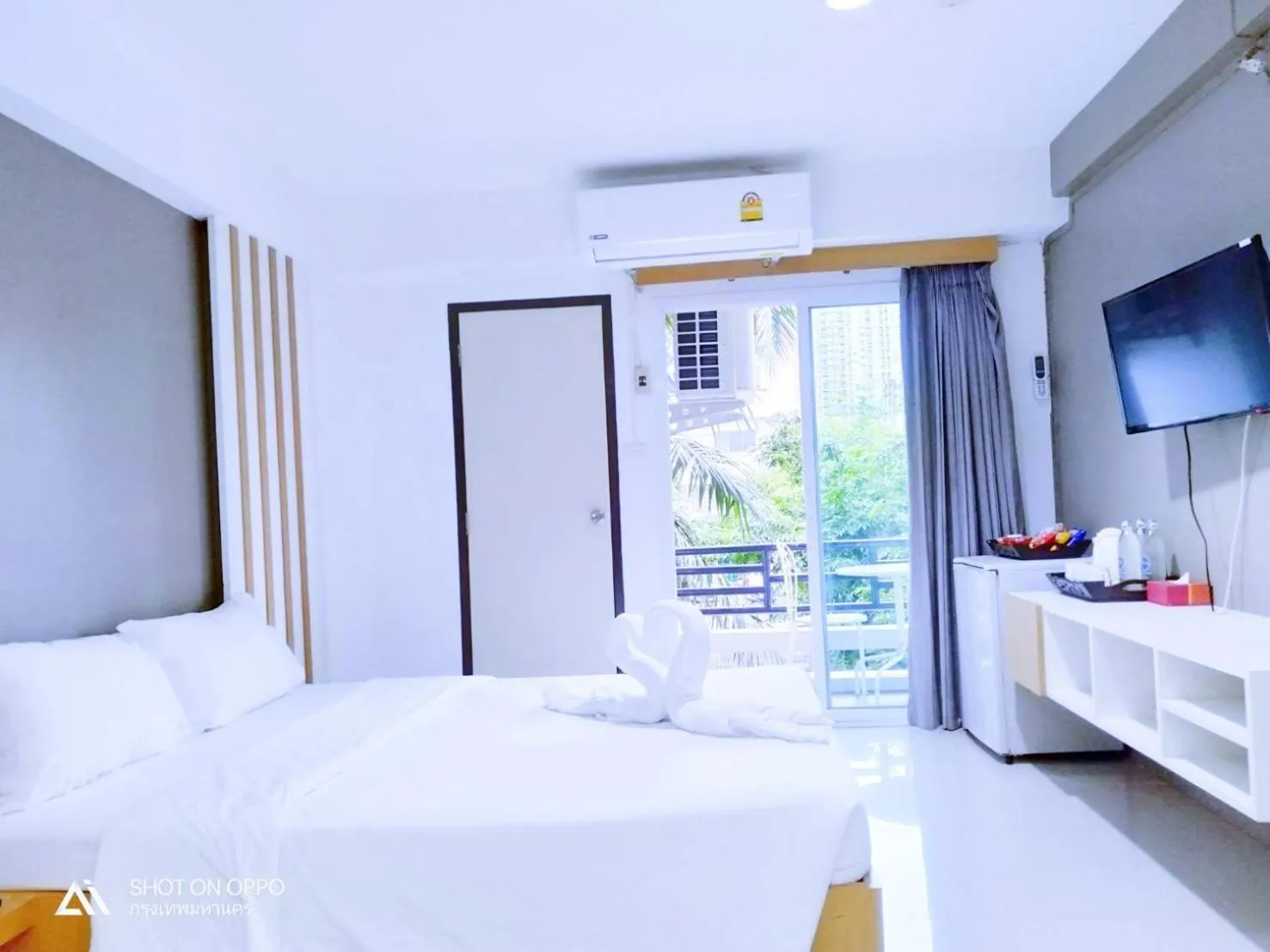 Bed in Beerapan Hotel