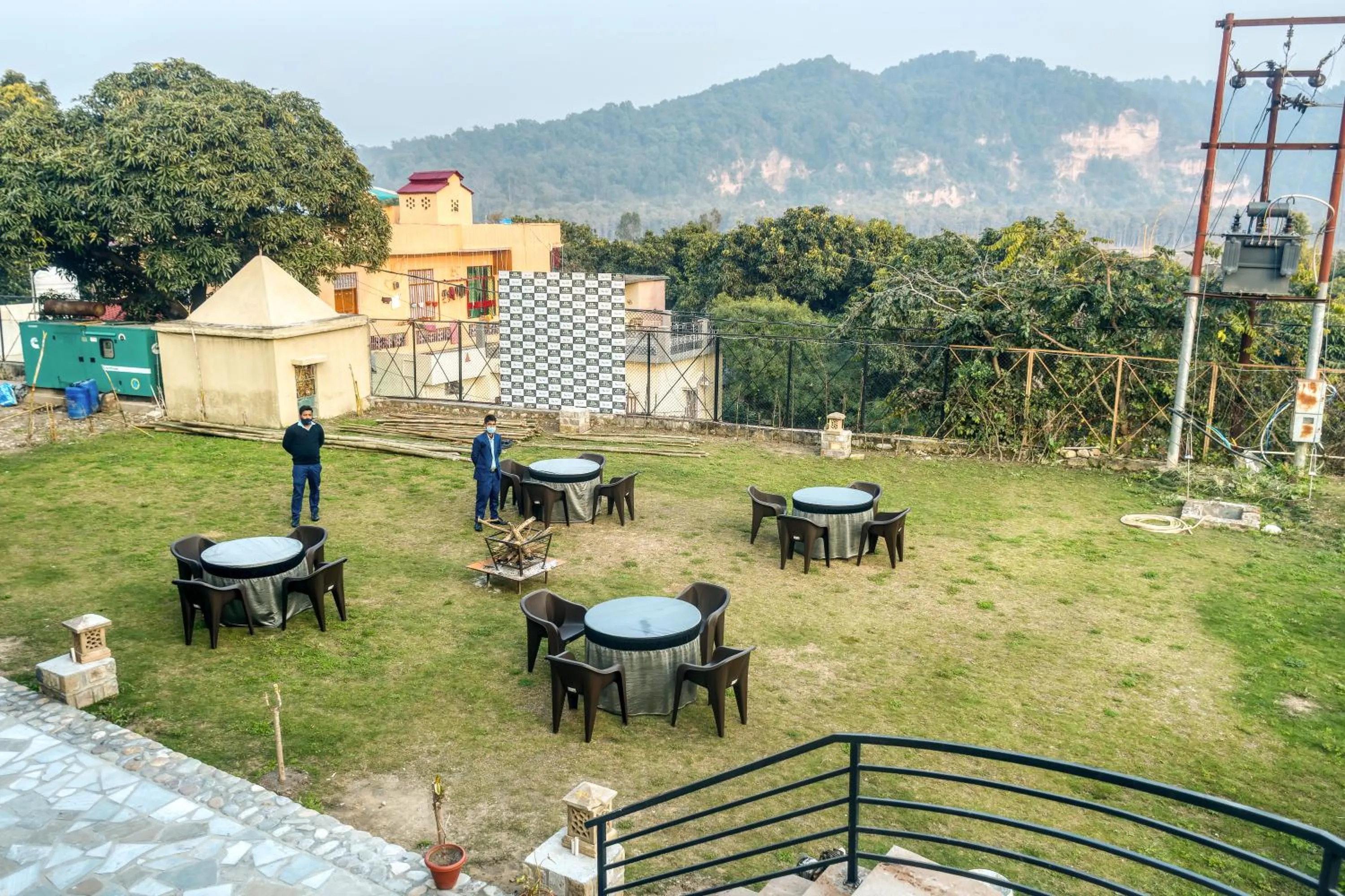 Restaurant/places to eat in Iris Lite Corbett