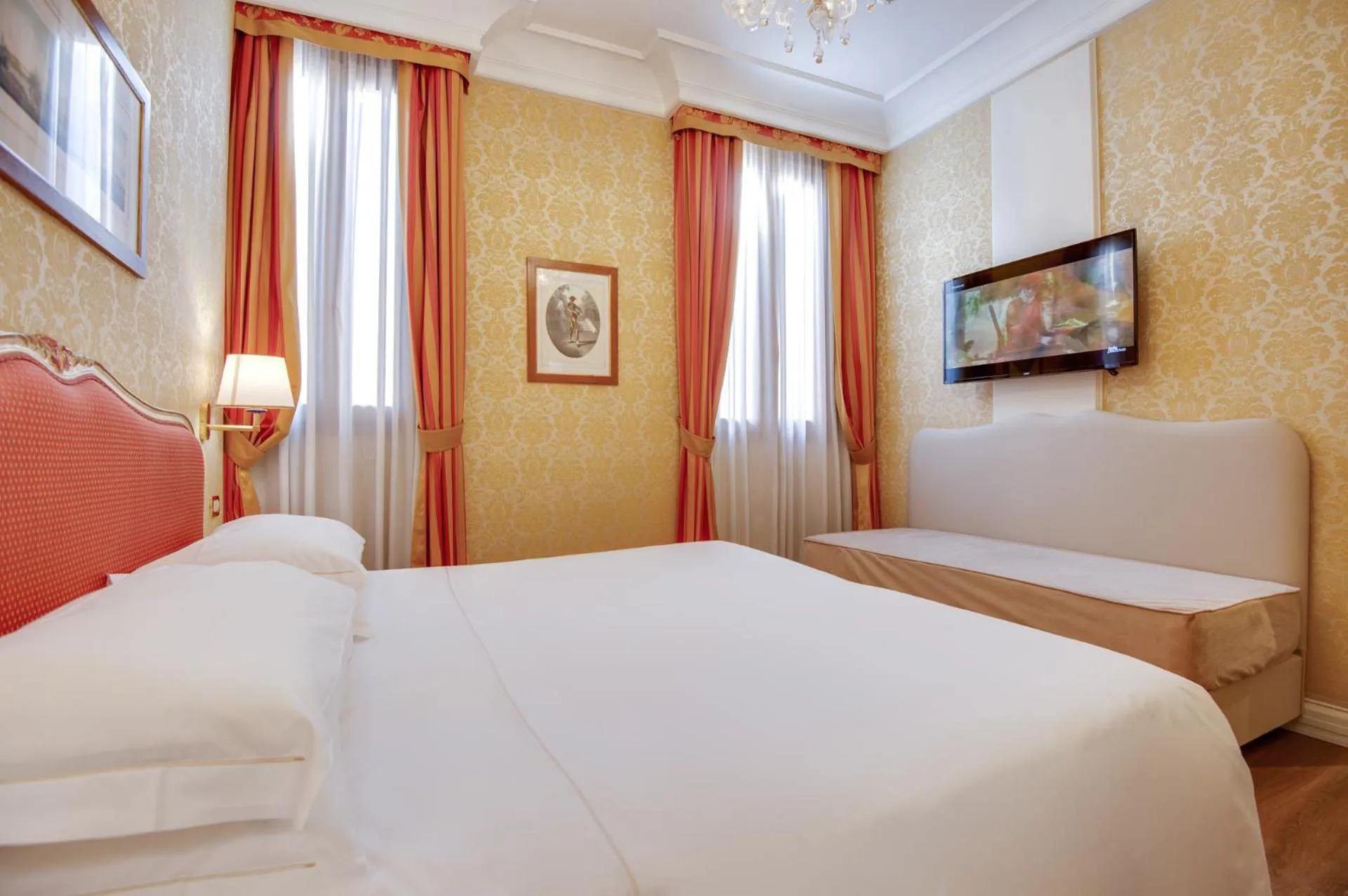 Bed in Hotel Antiche Figure