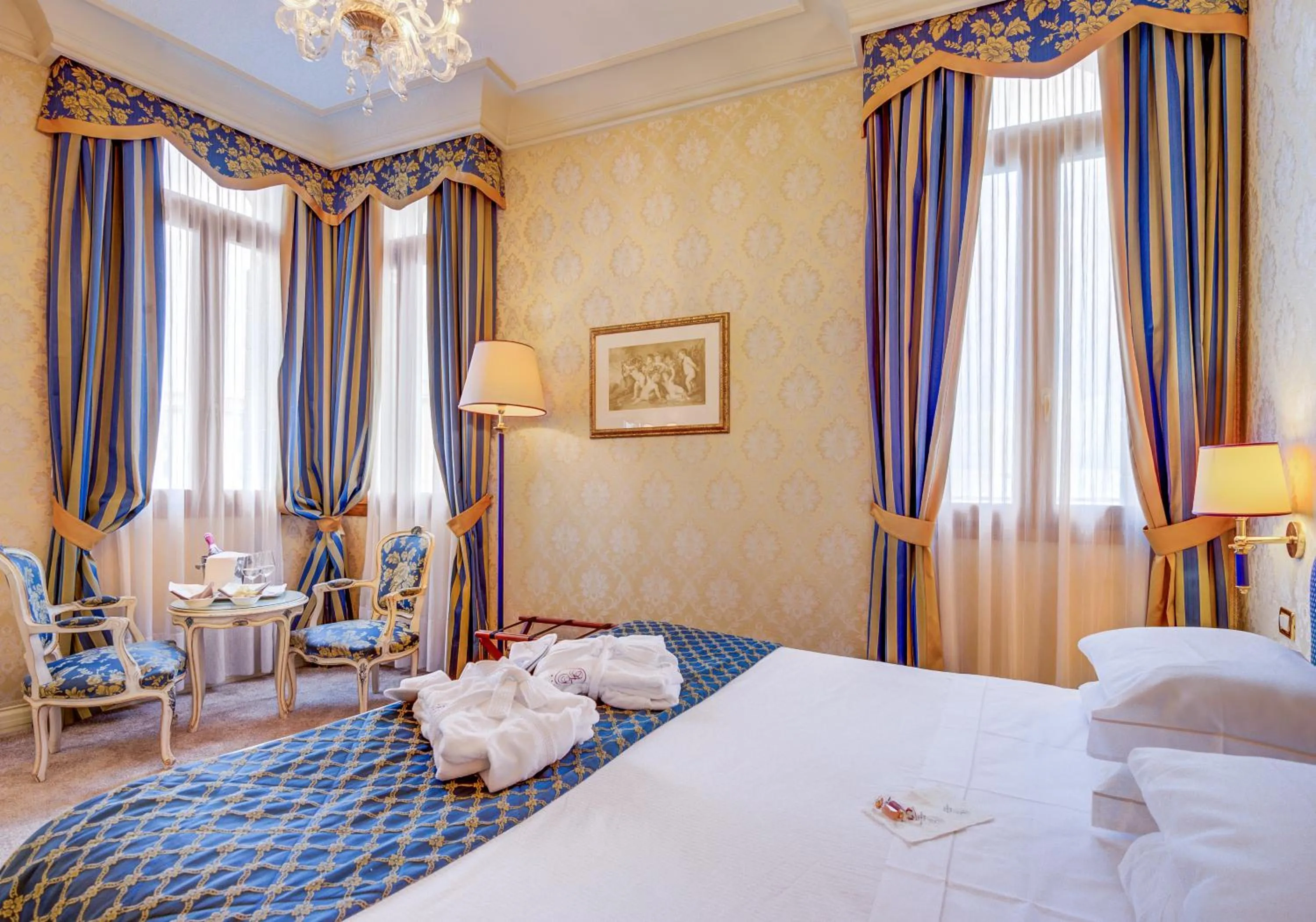 Bedroom, Bed in Hotel Antiche Figure