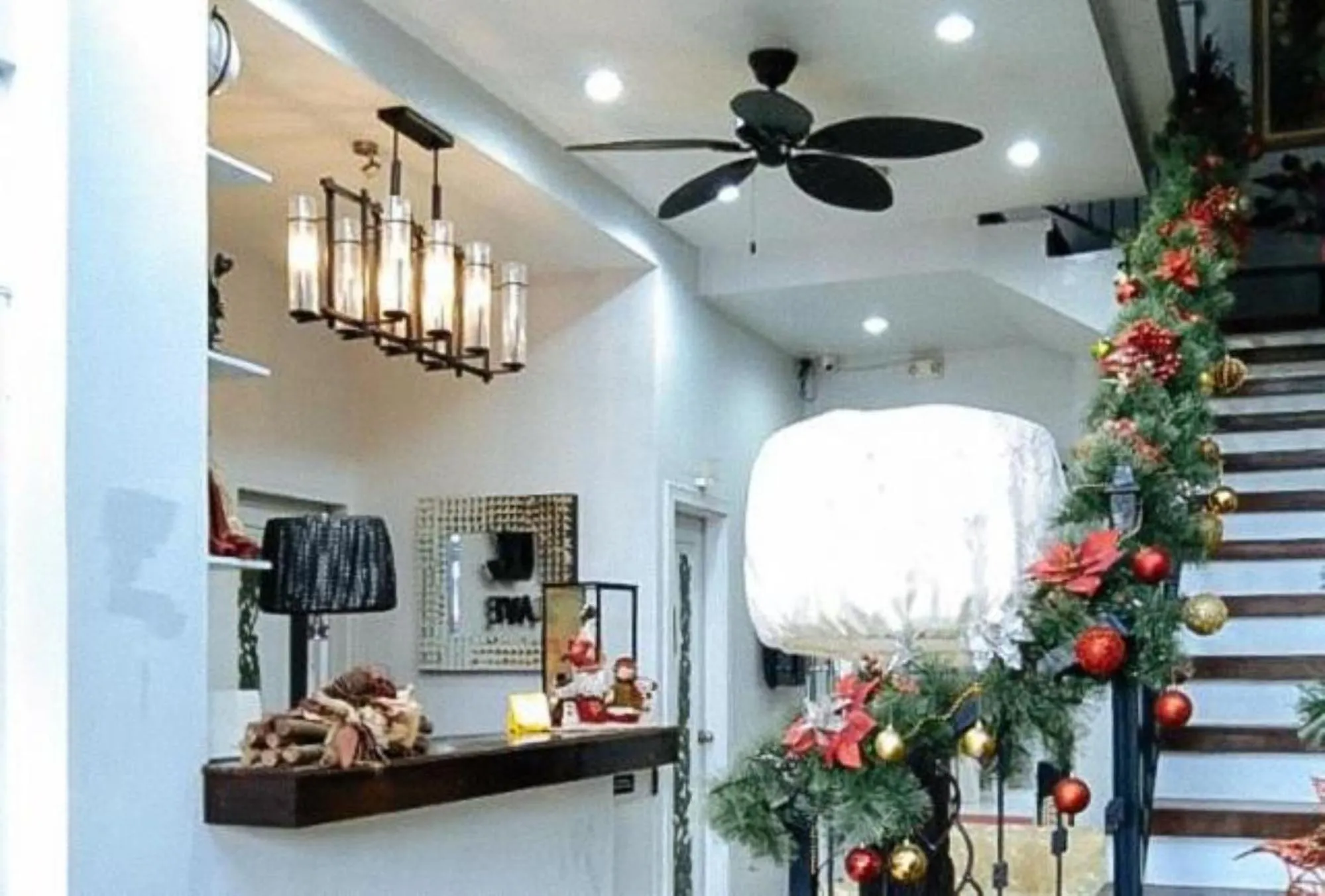 Lobby or reception in RedDoorz @ Vine Molave