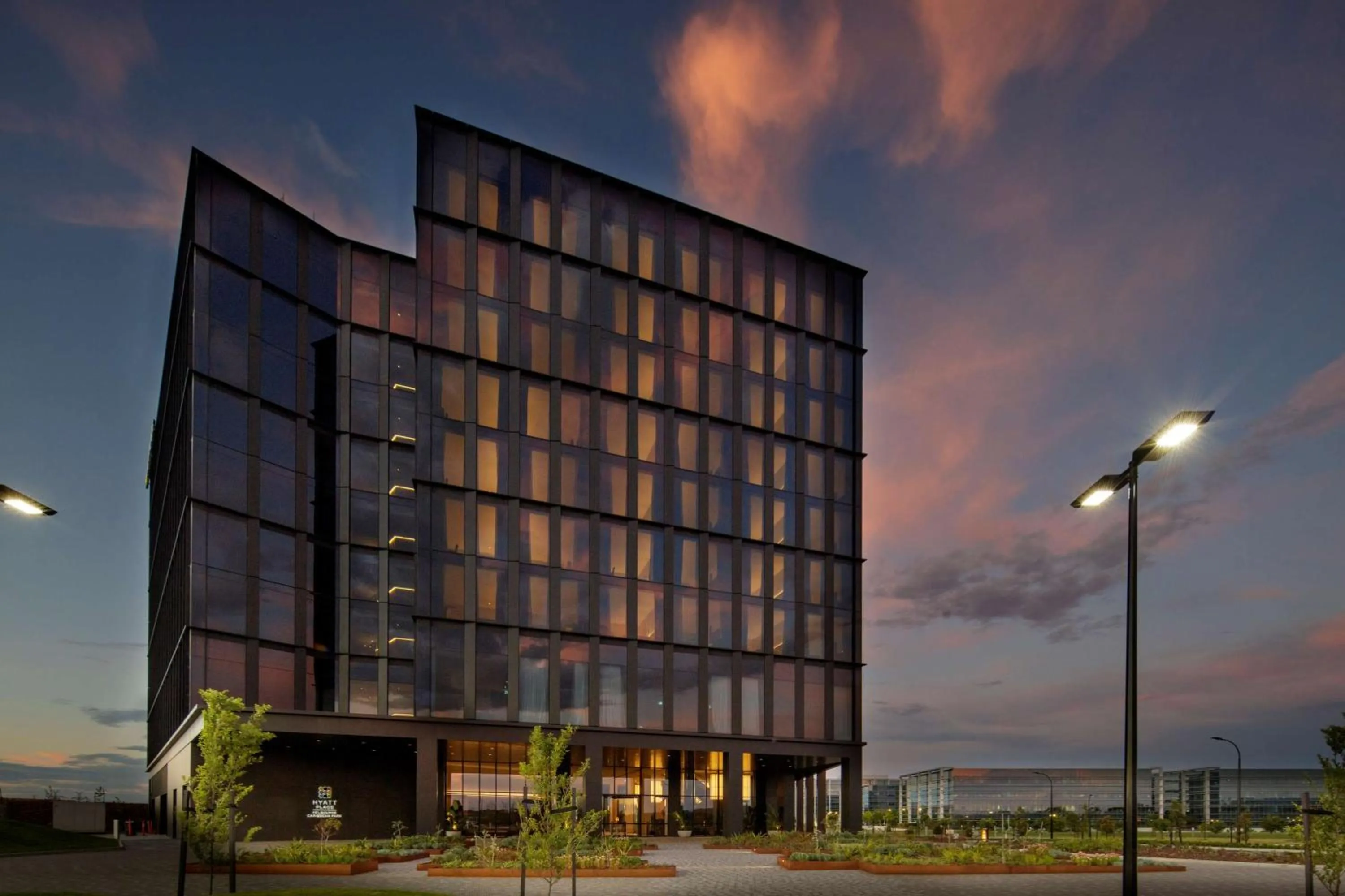 Property building in Hyatt Place Melbourne Caribbean Park