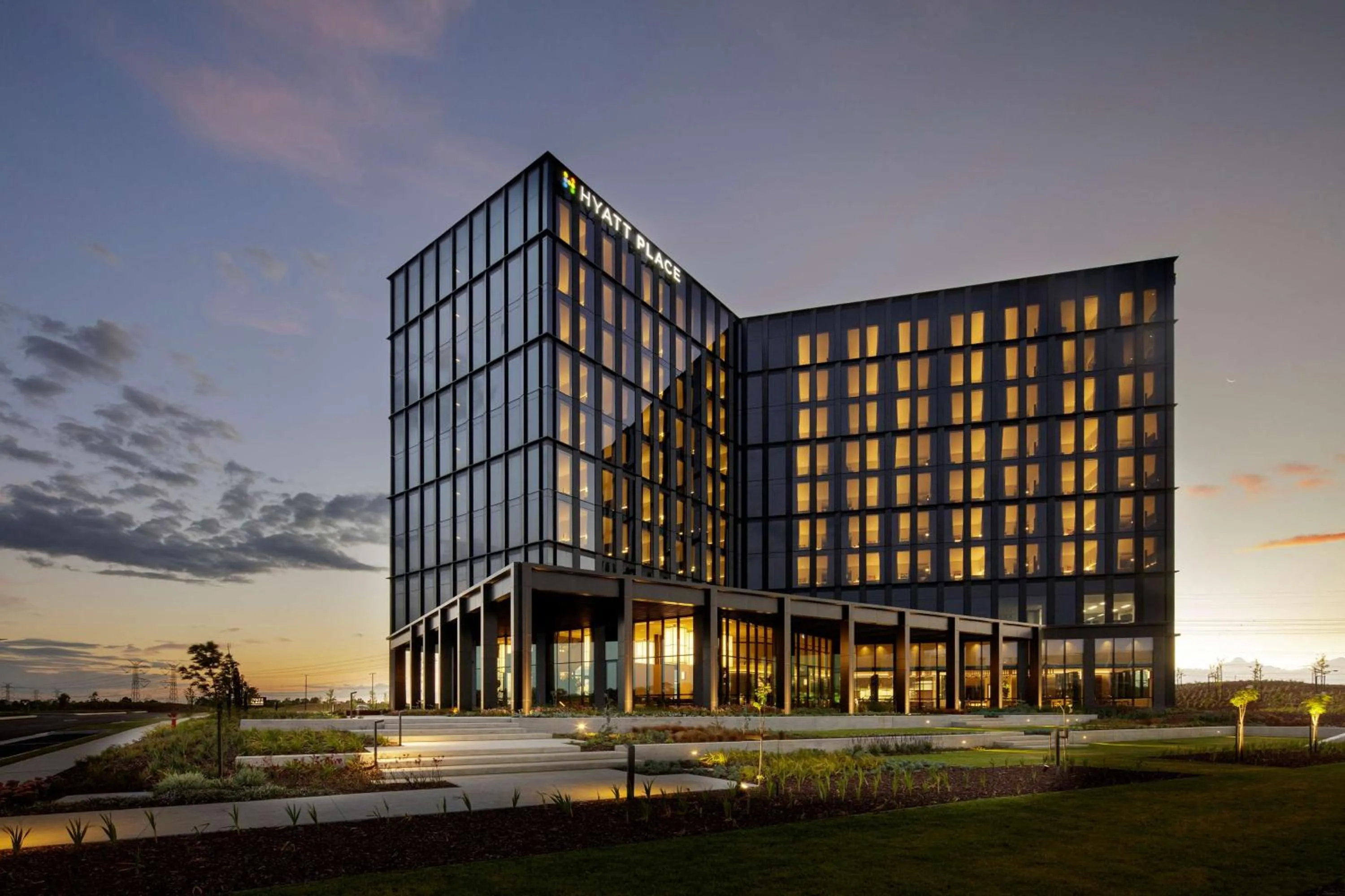 Property building in Hyatt Place Melbourne Caribbean Park