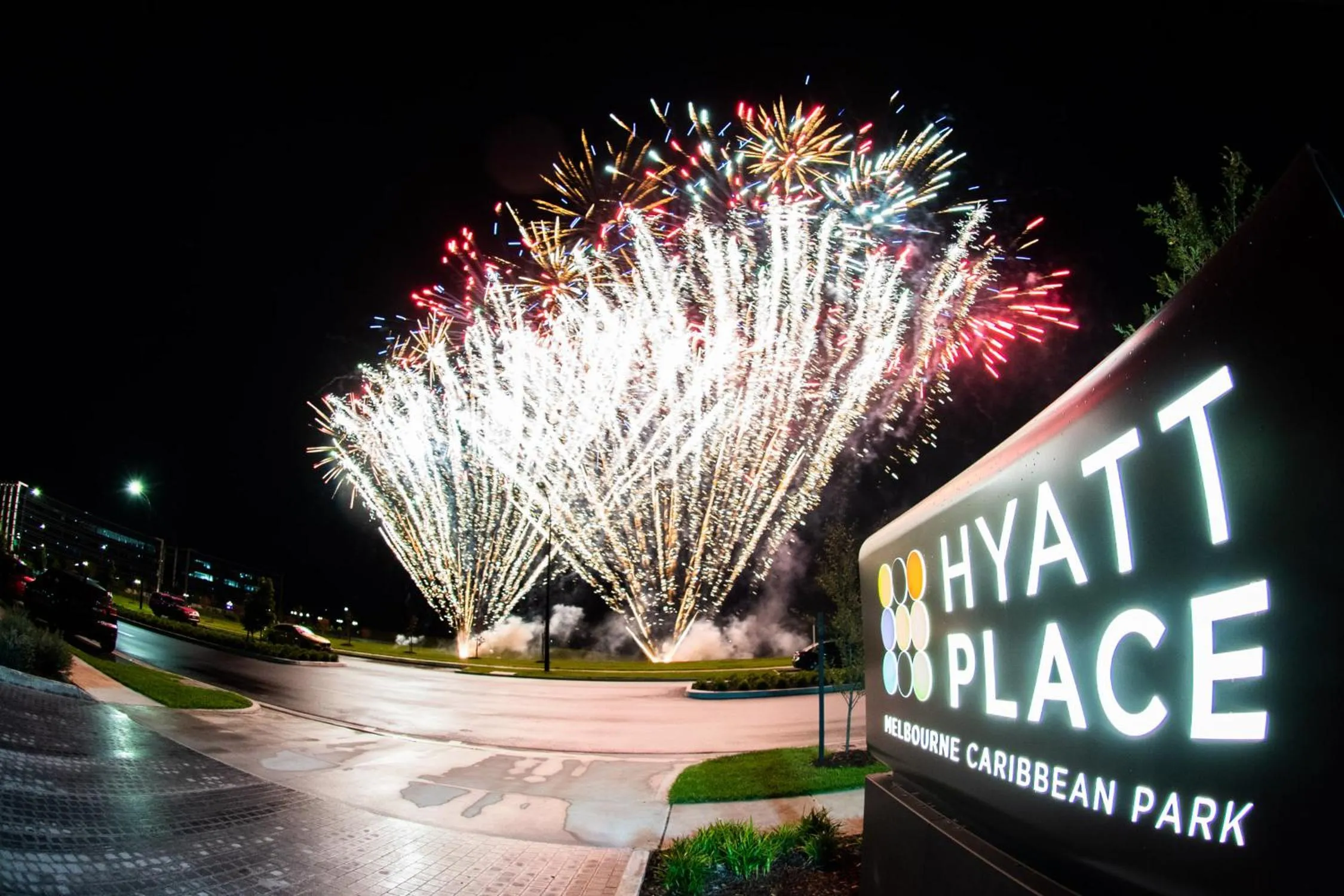 Property building in Hyatt Place Melbourne Caribbean Park