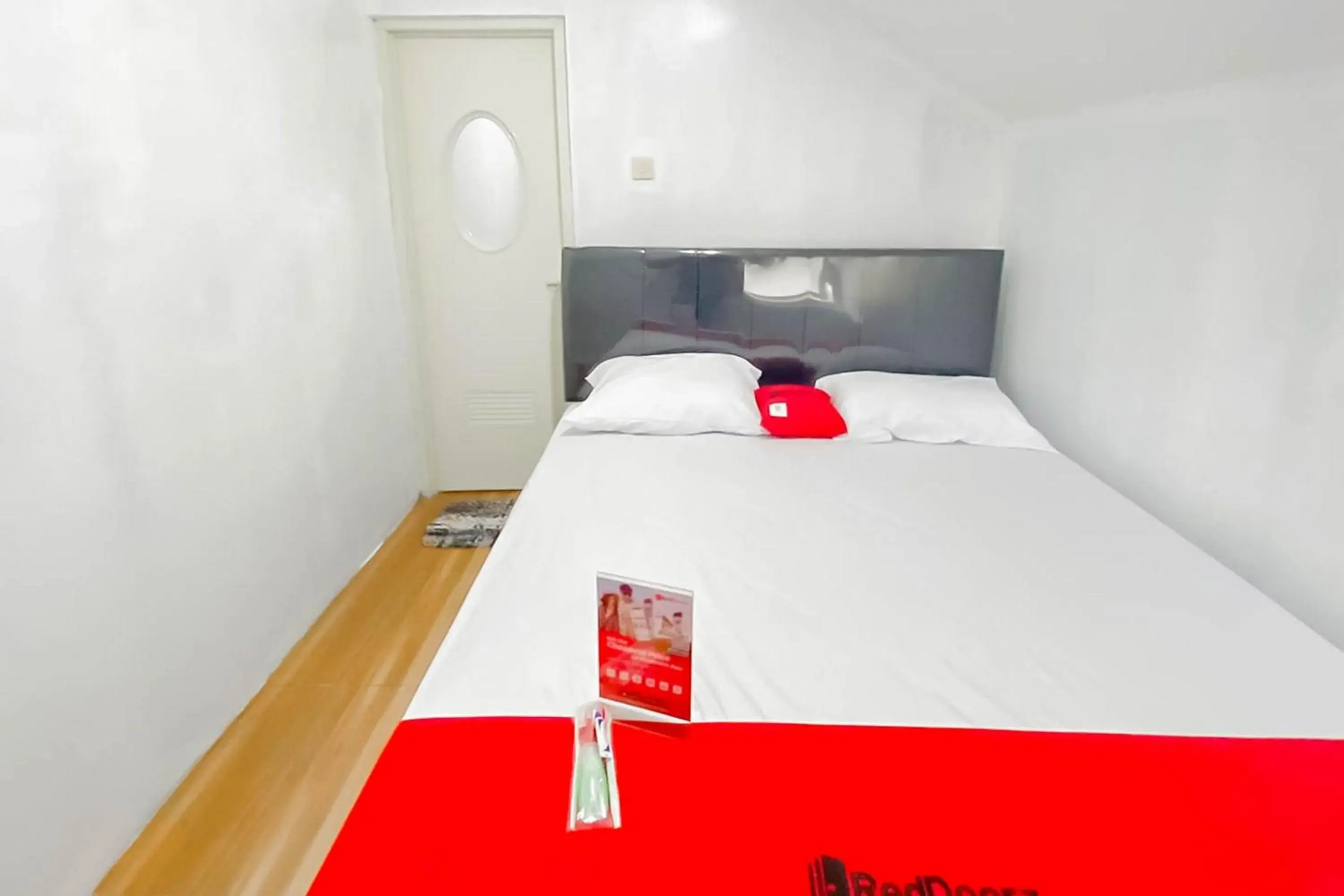 RedDoorz Syariah Plus At Cipanas Cianjur RedDoorz Syariah Plus At Cipanas Cianjur