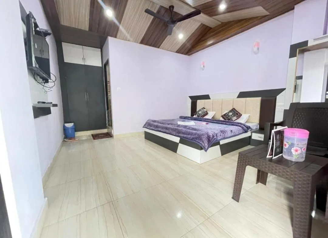 Bed in Oak wood Homestay Banikhet