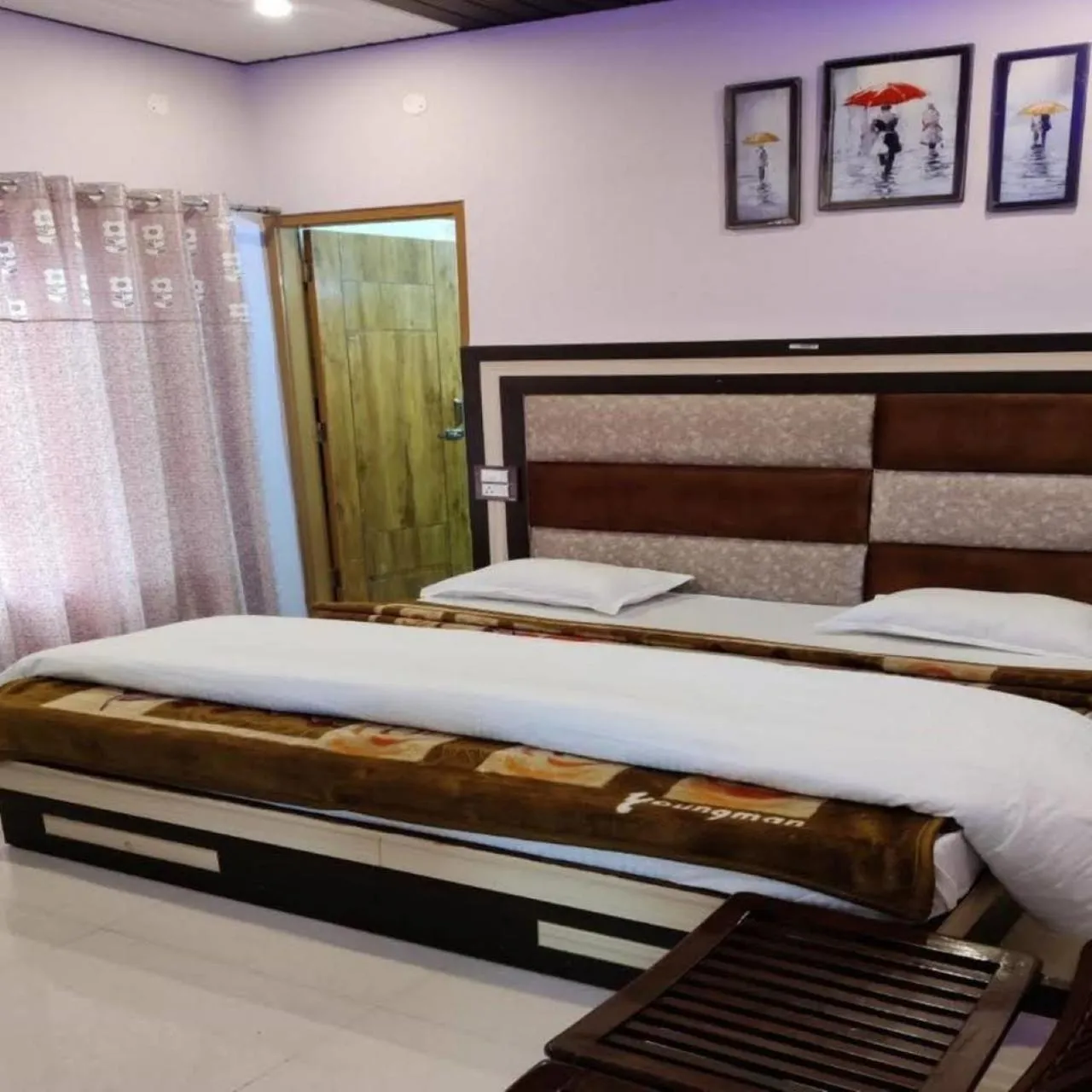 Bed in Oak wood Homestay Banikhet