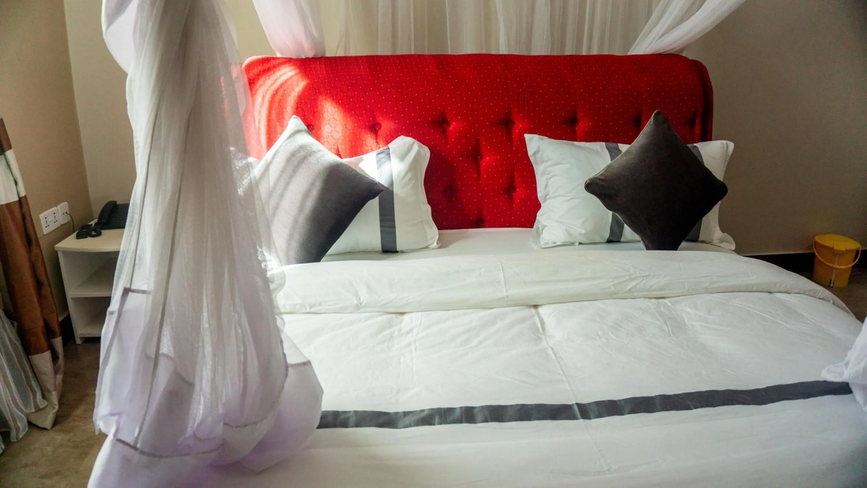 Bed in Elanacha Hotel