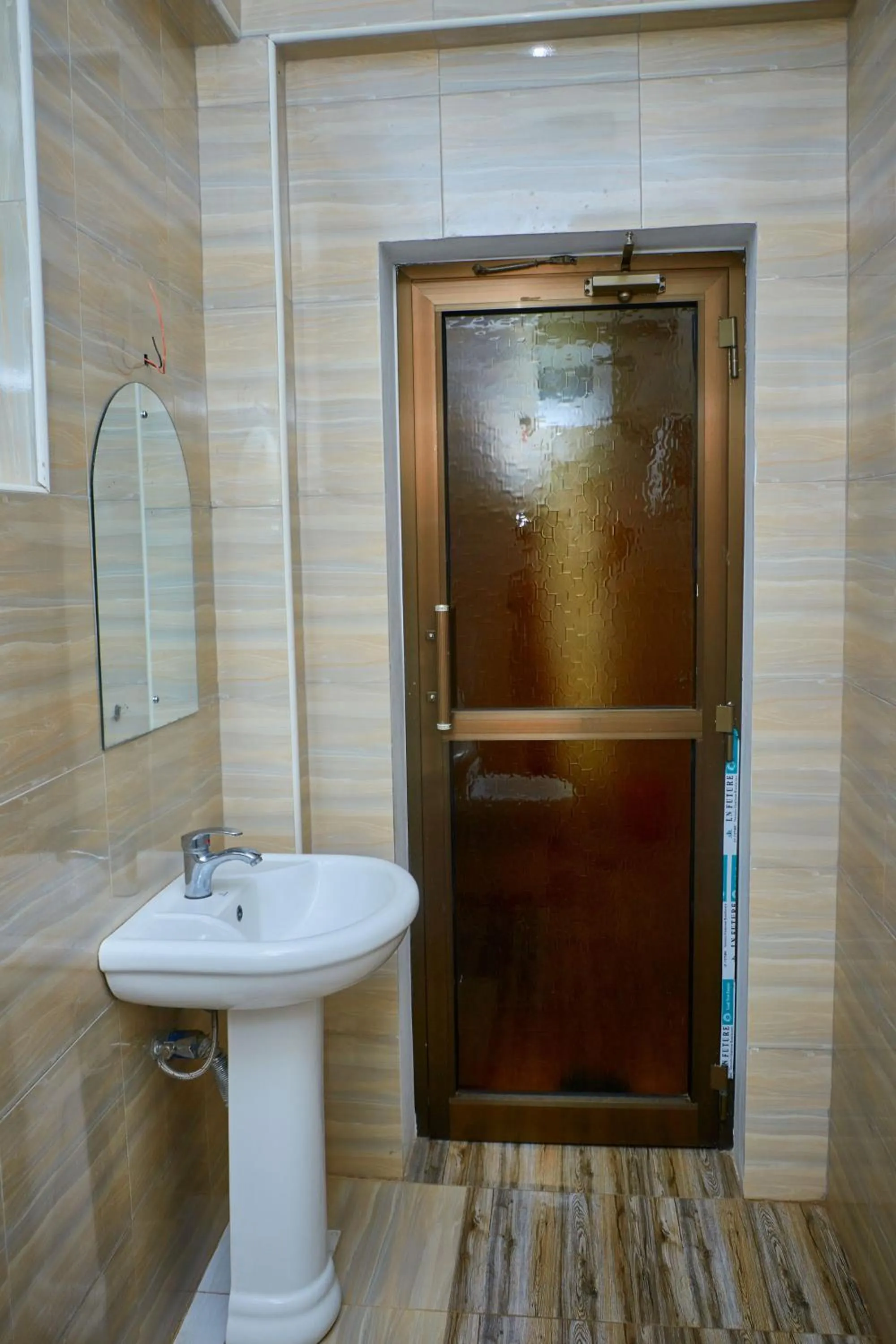 Shower in Elanacha Hotel