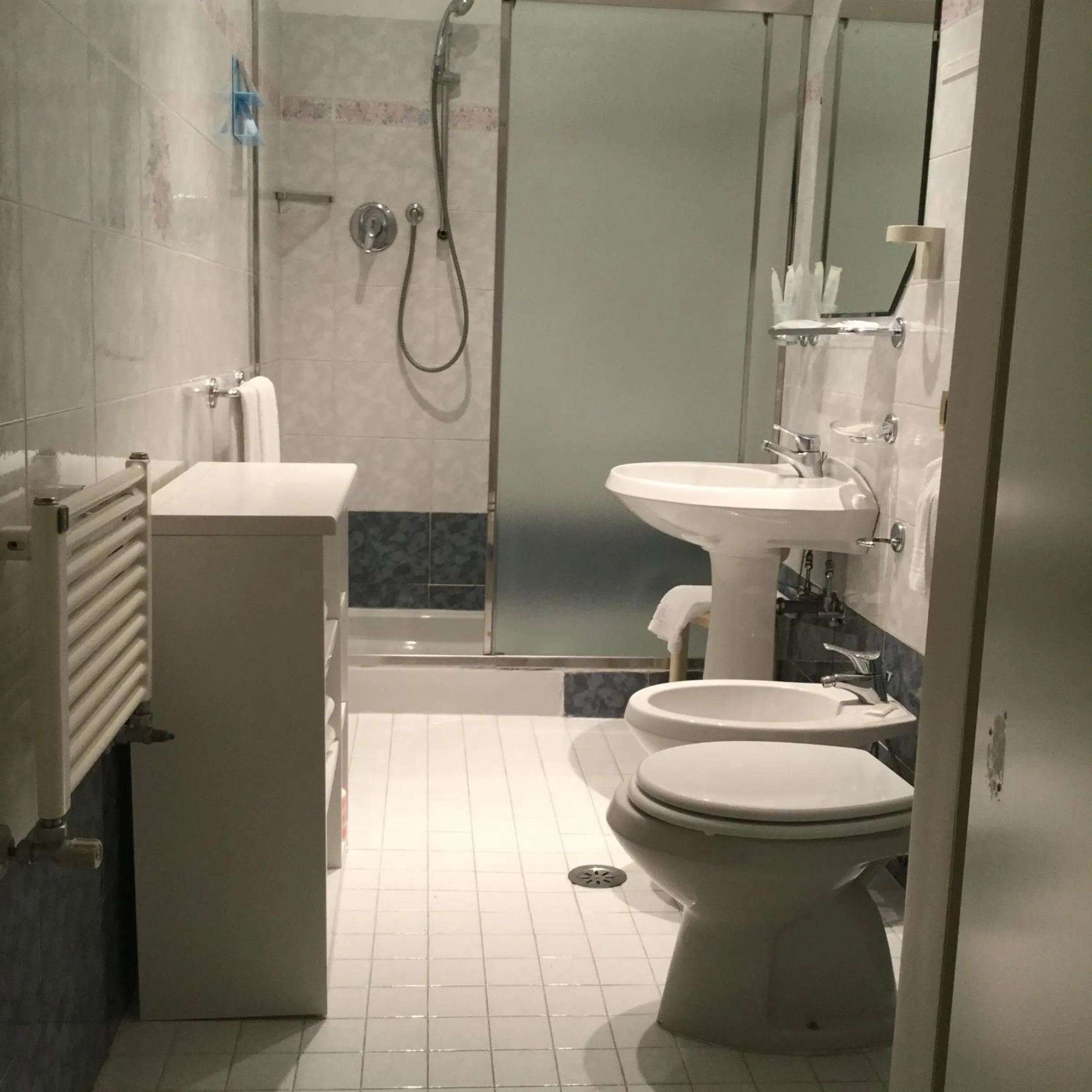 Bathroom in Hotel Bentivoglio Residenza D'Epoca