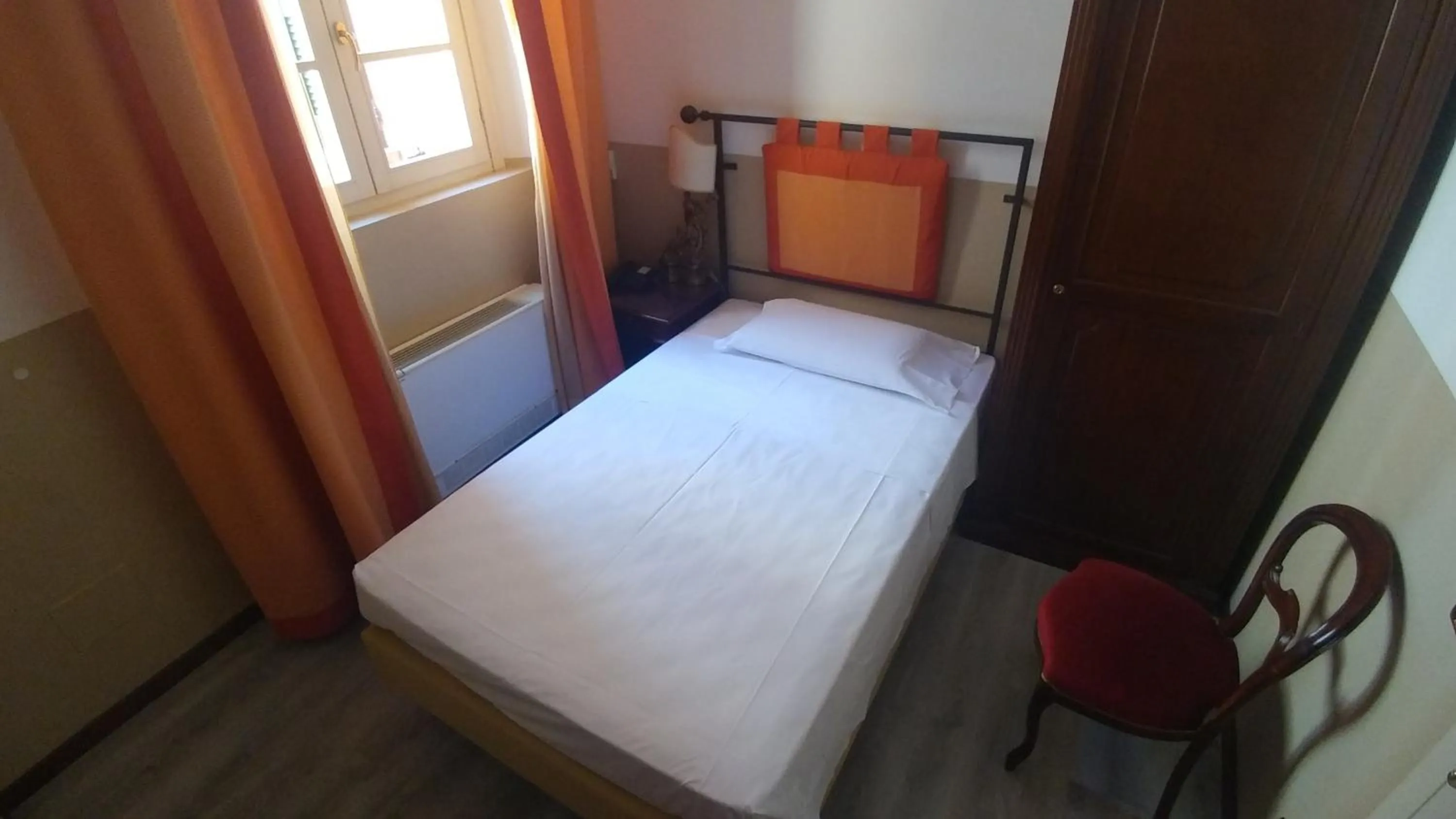 Bed in Il Canale Hotel