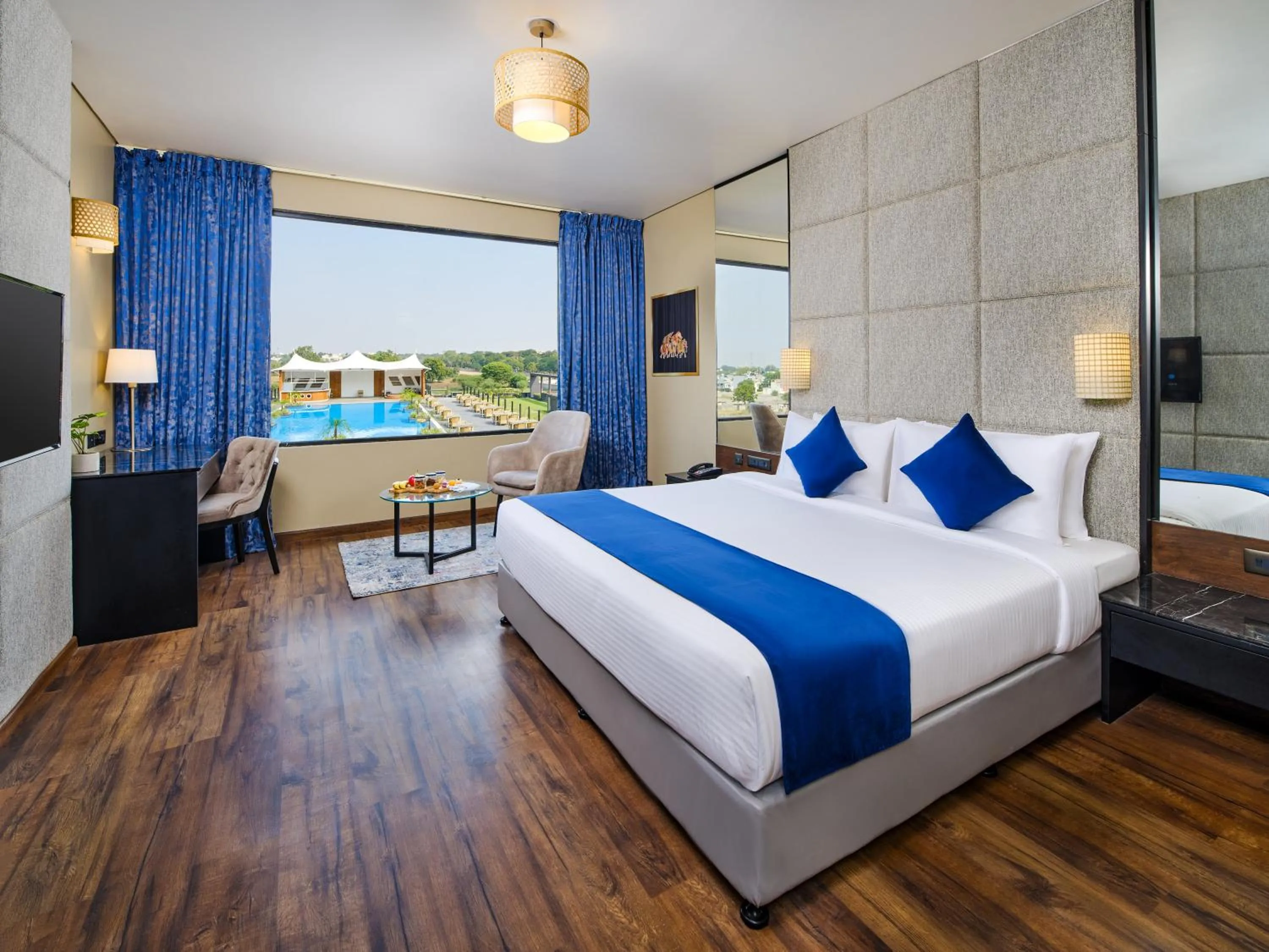 View (from property/room), Bed in Essentia Luxury Hotel Indore