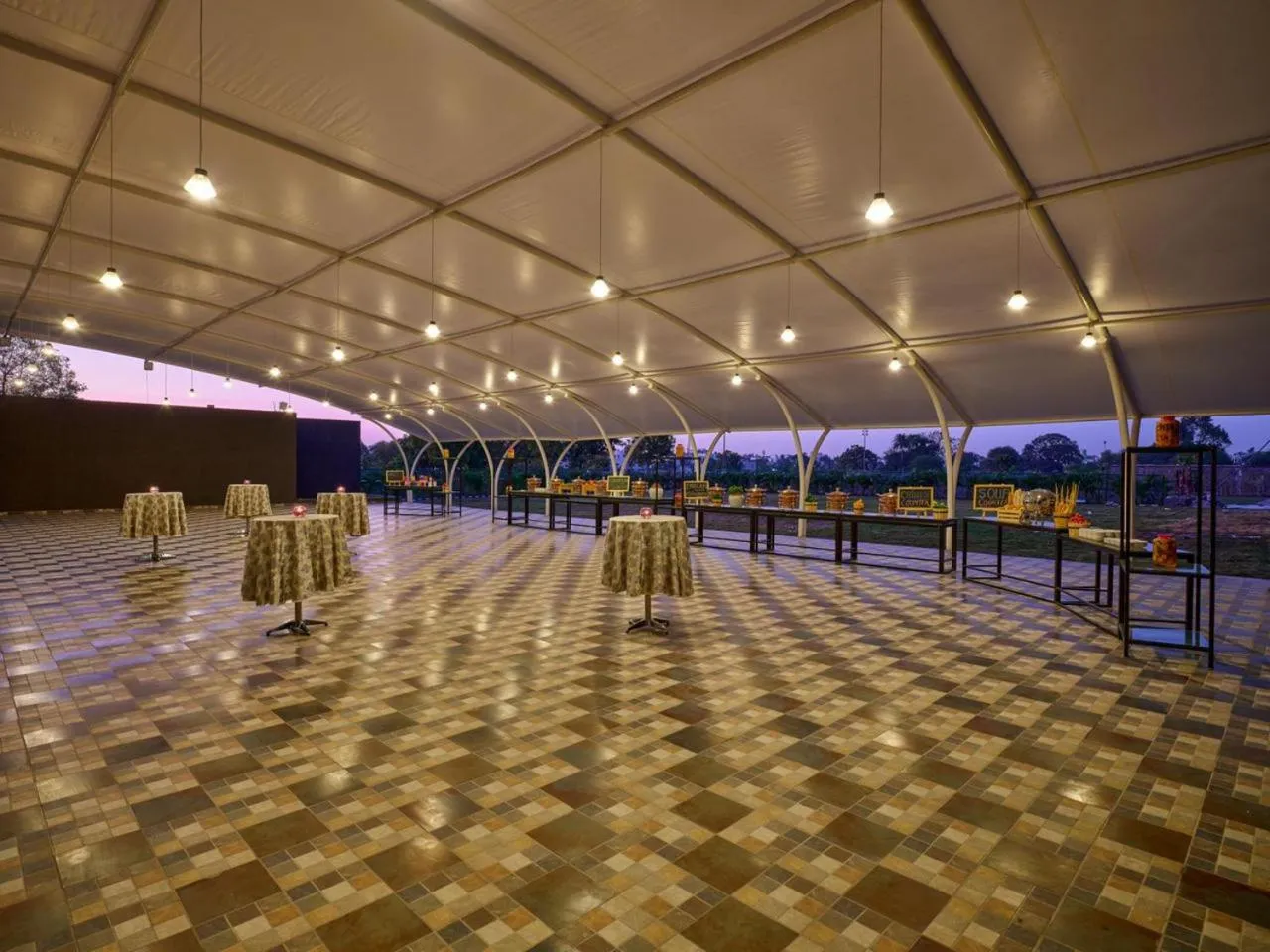 Banquet/Function facilities in Essentia Luxury Hotel Indore