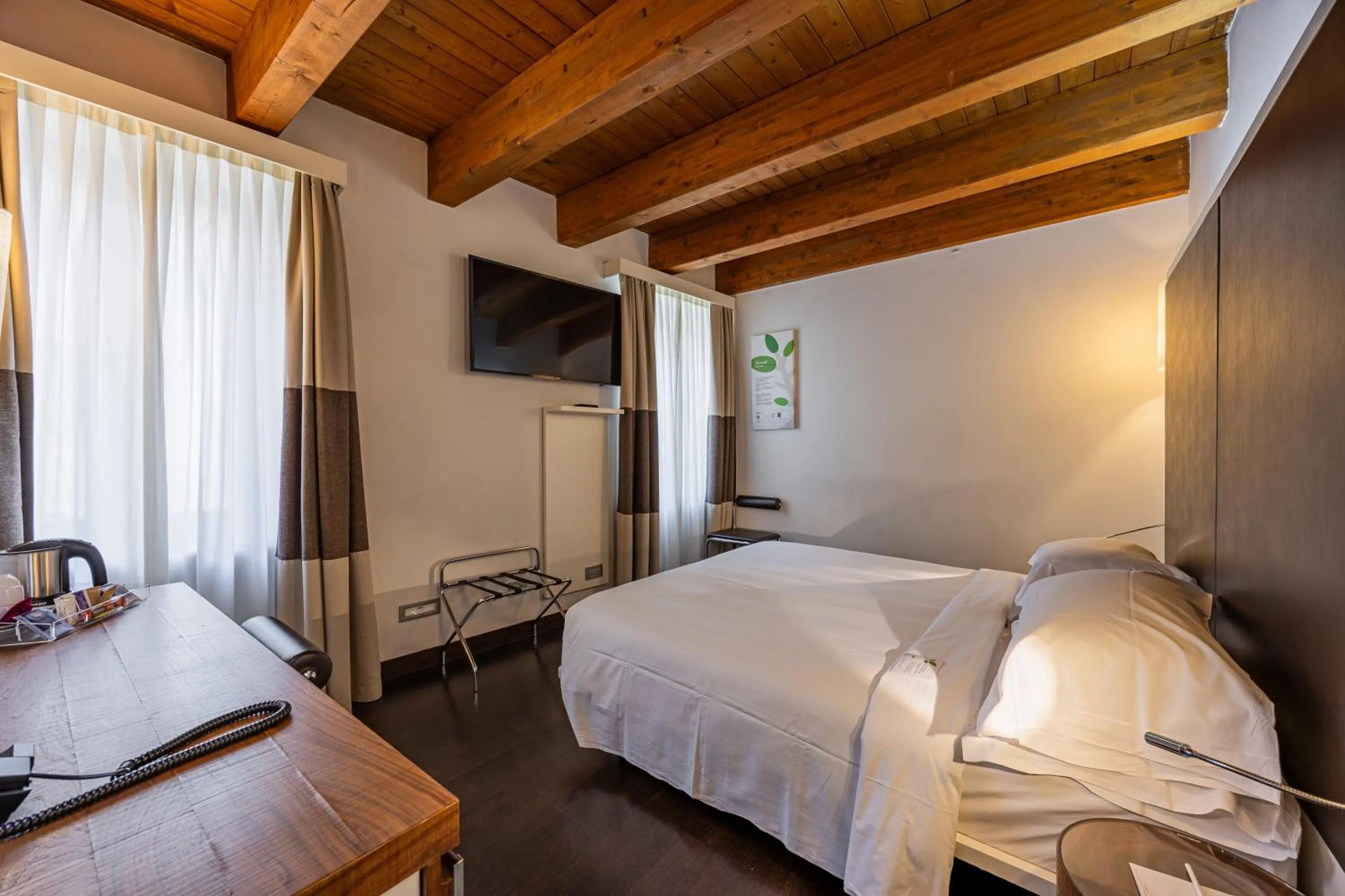 Bed in Best Western Plus Hotel De Capuleti