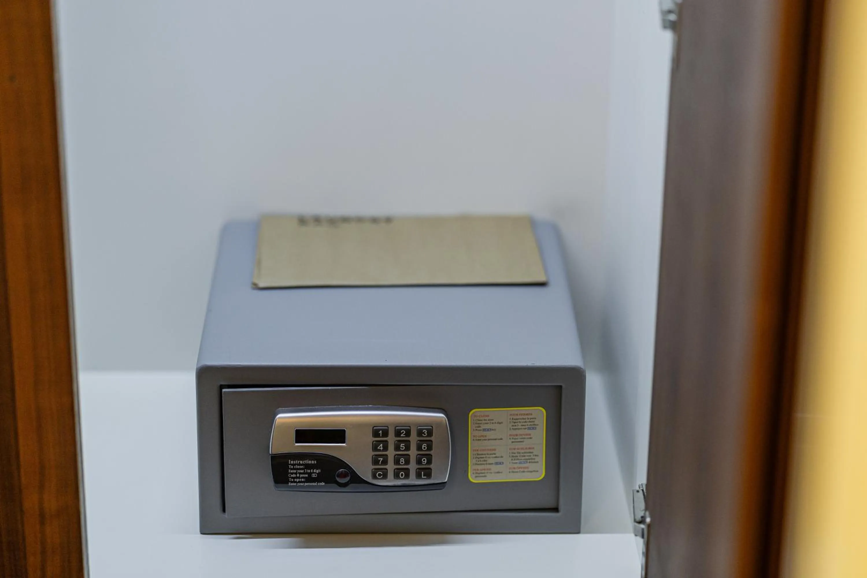 safe in Best Western Plus Hotel De Capuleti