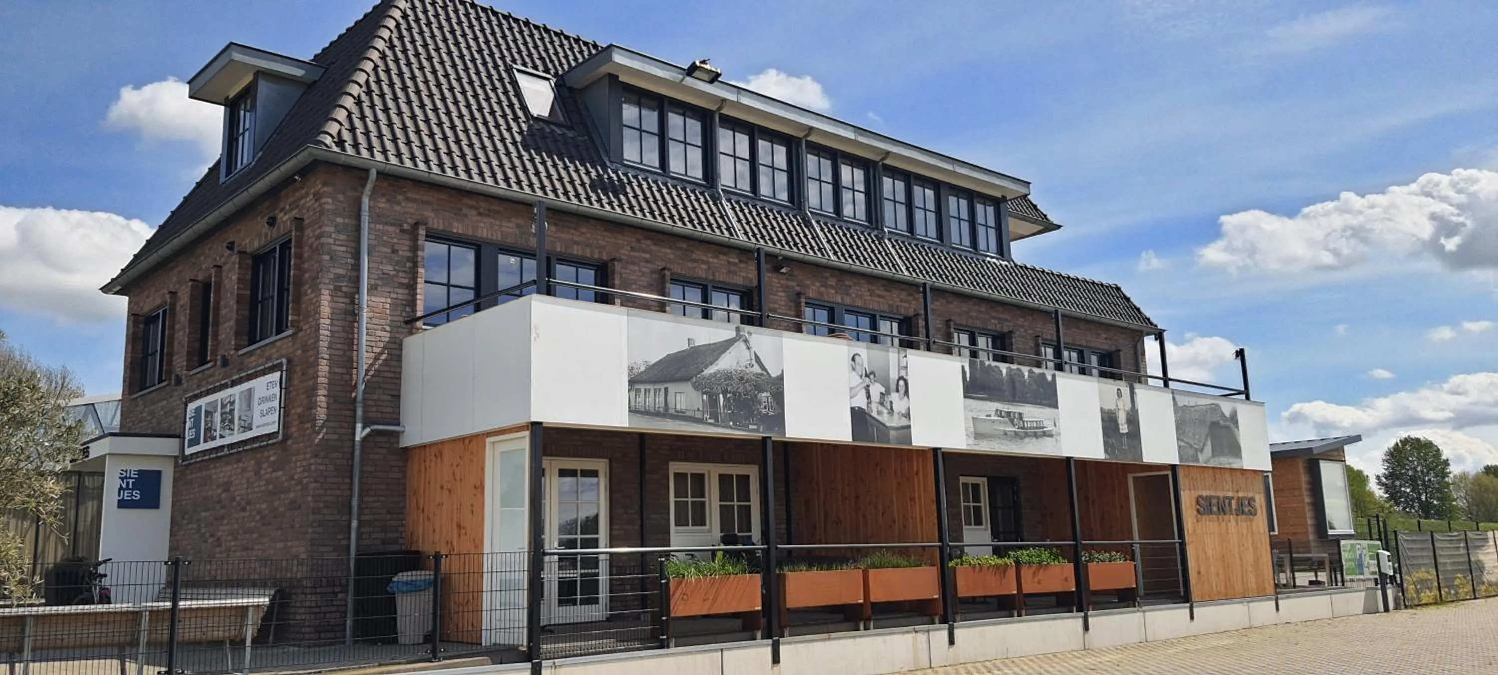 Property building in Sientjes Boetiekhotel