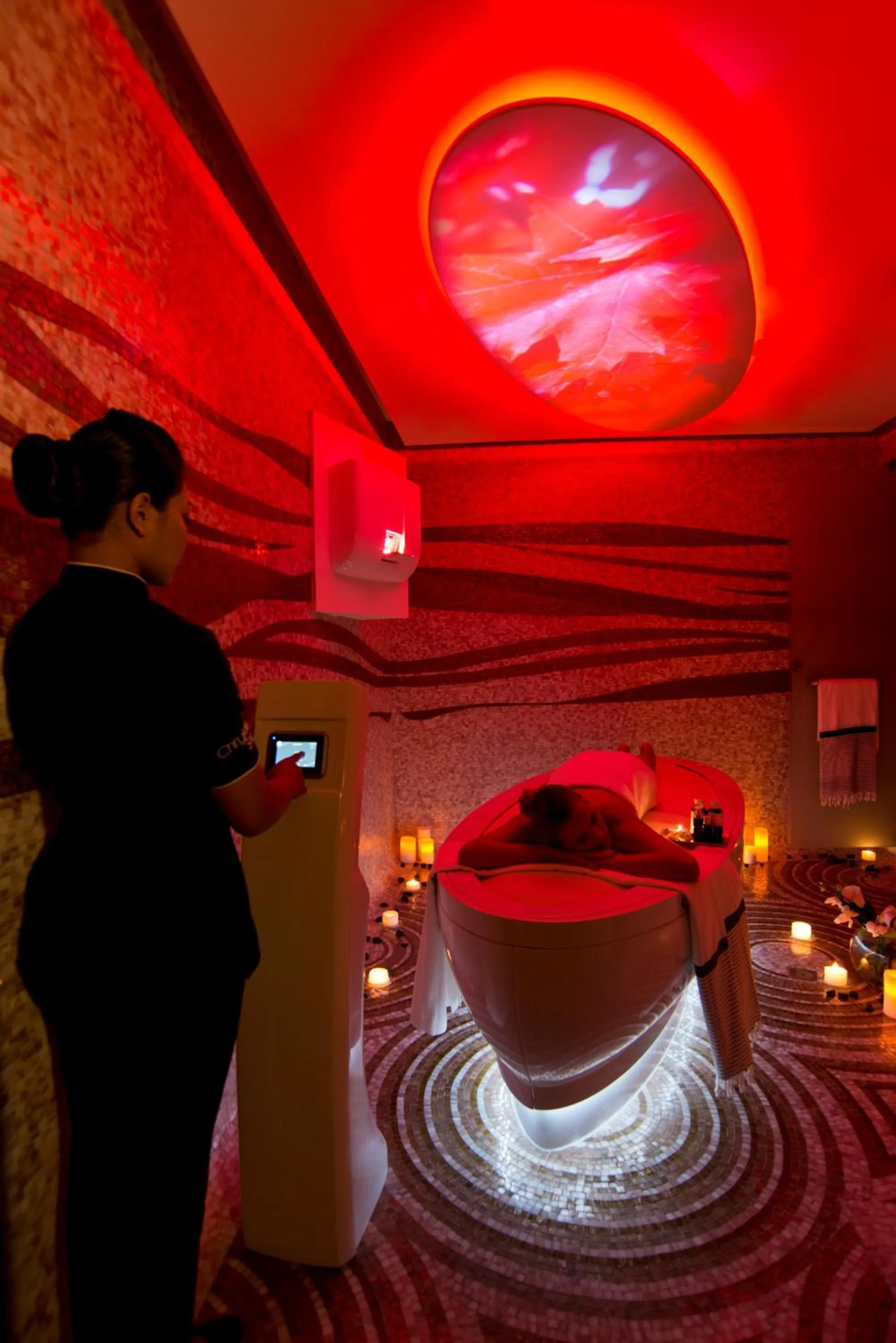 Spa and wellness centre/facilities in DAMAC Maison Mall Street