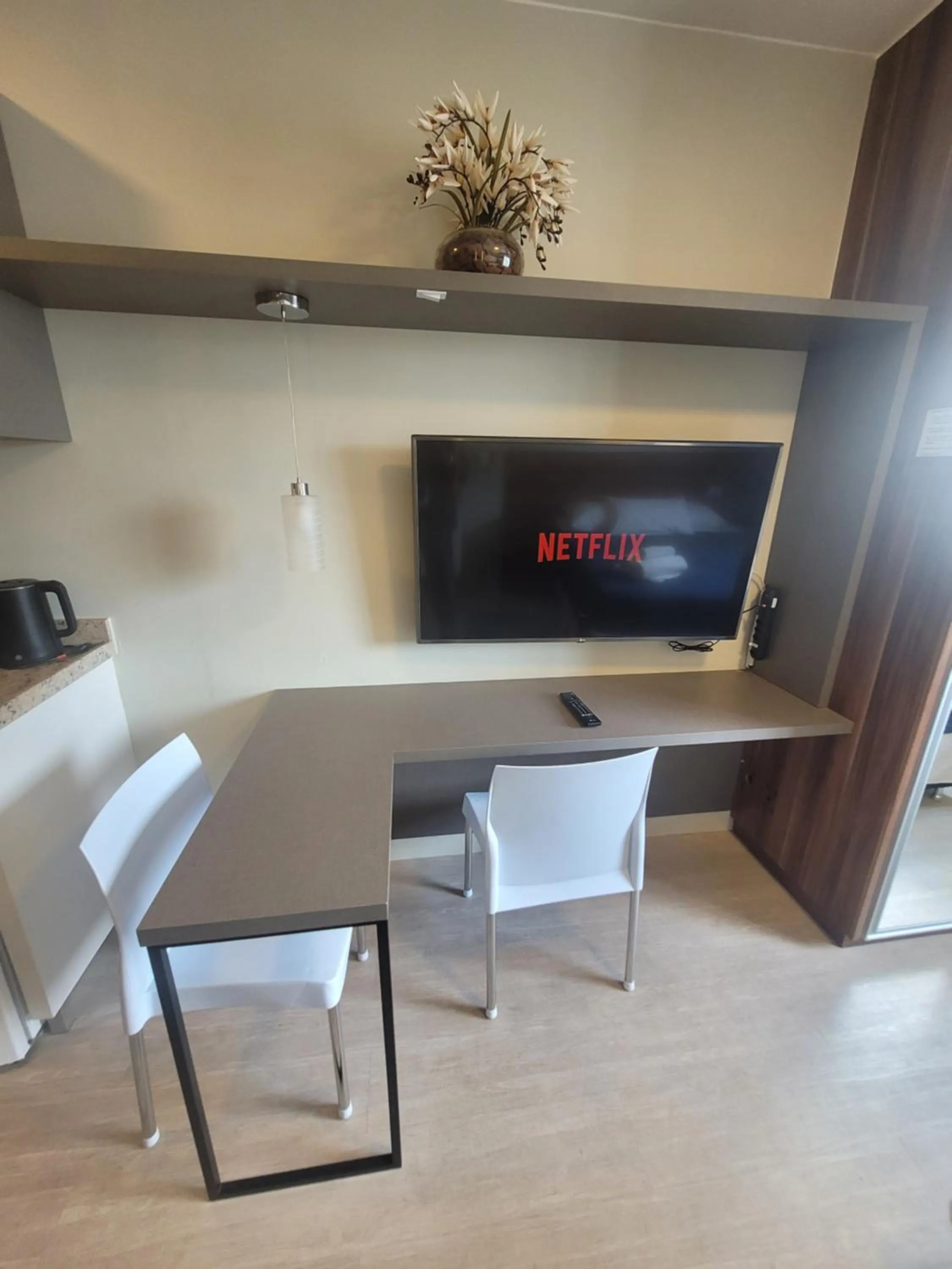 Communal lounge/ TV room in Flat Saint Moritz Express By Rei dos Flats