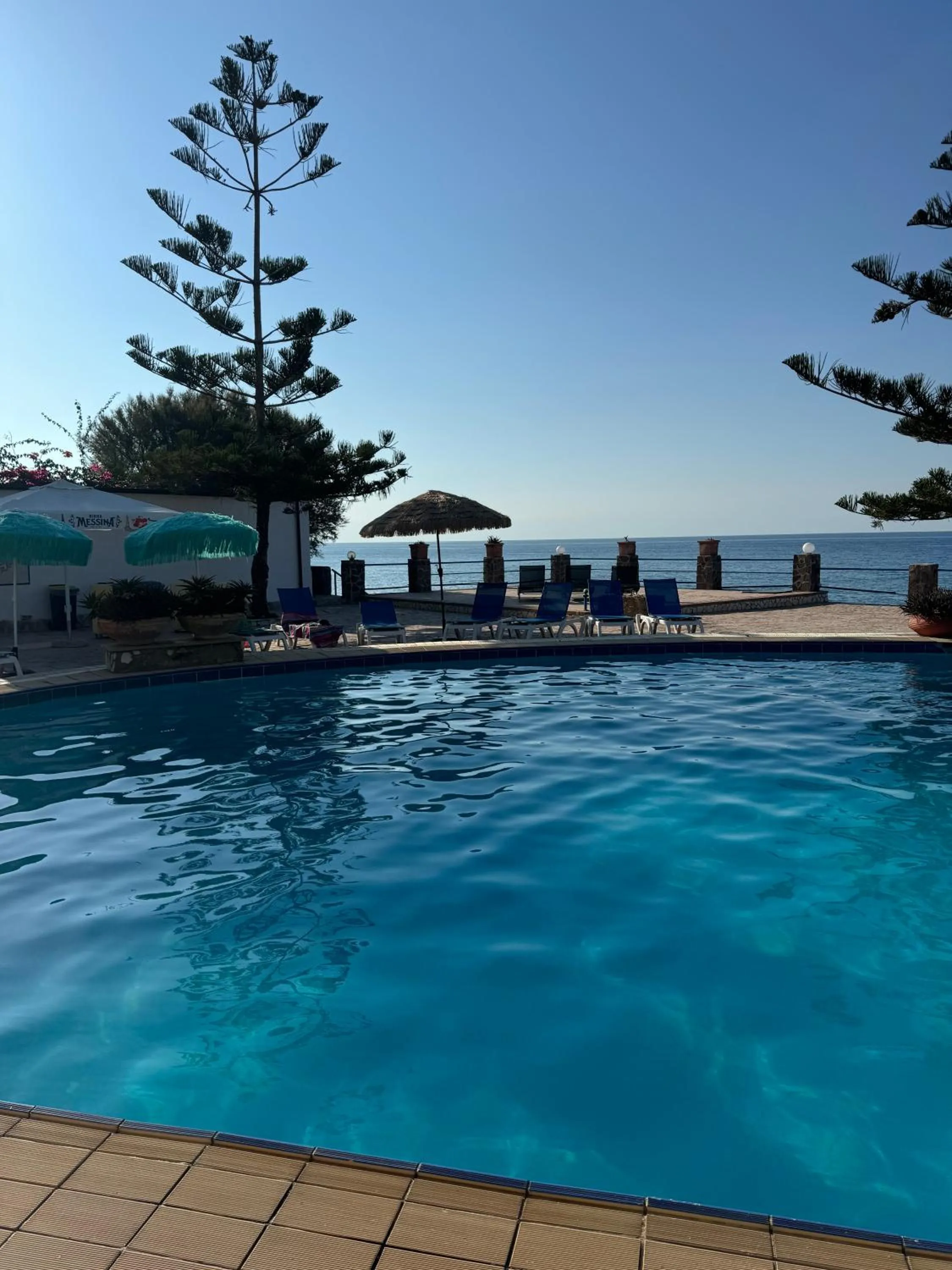 Day in Hotel La Playa Blanca