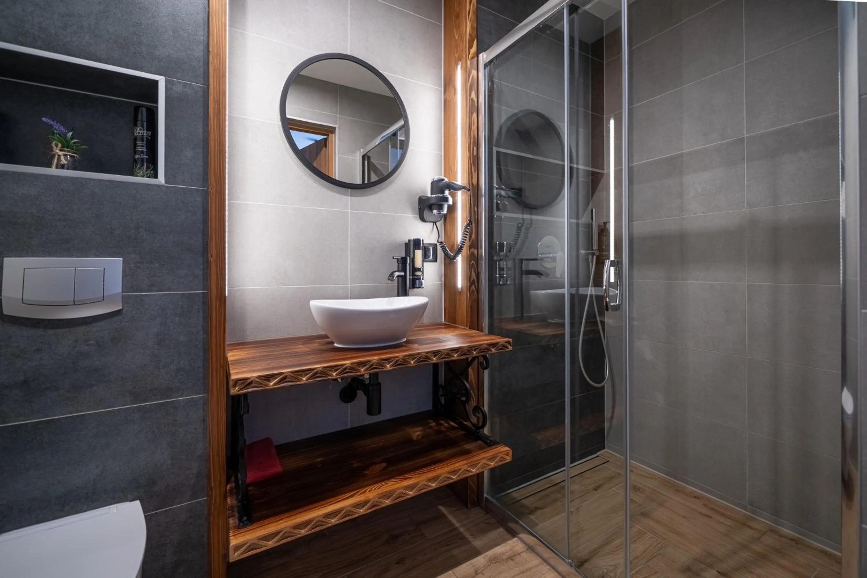 Bathroom in Willa Folk Prestige