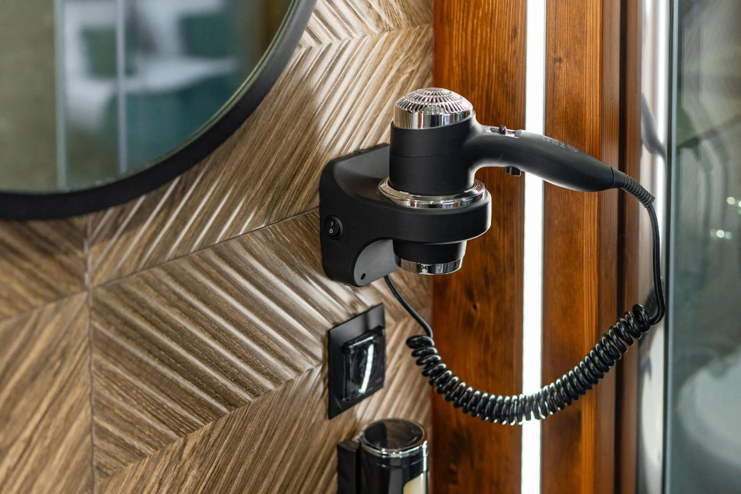 hair dryier in Willa Folk Prestige