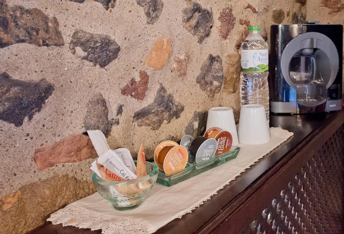 Coffee/tea facilities in La Casa dels Poetes