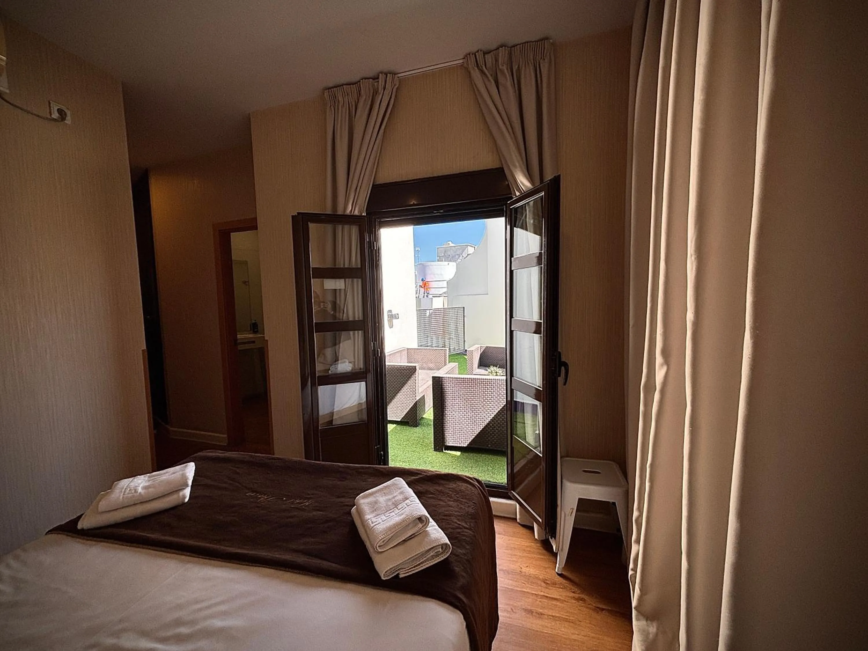 Photo of the whole room, Bed in Hotel Plaza