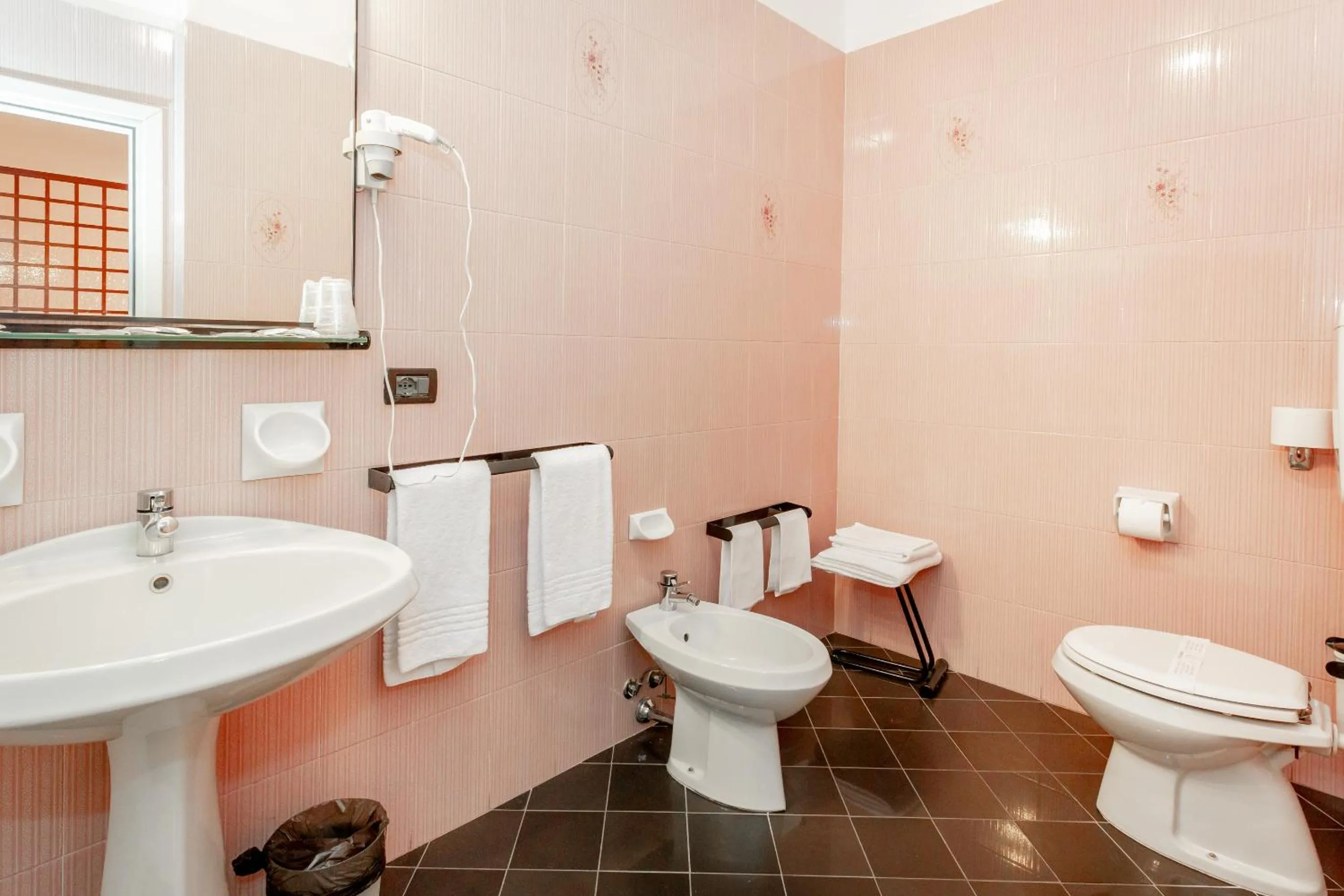 Bathroom in RHI Porta Bologna