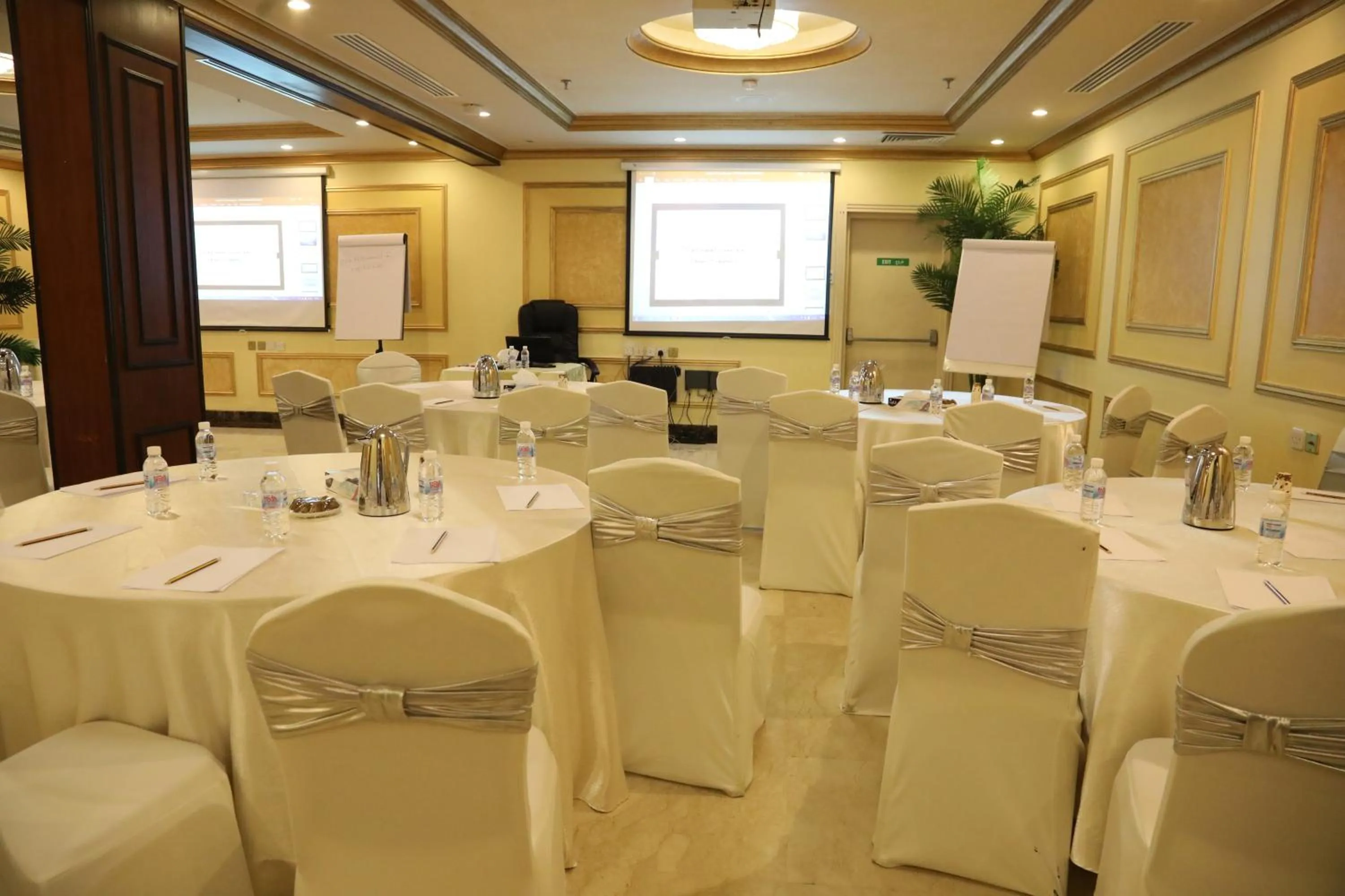 Meeting/conference room in Roshan Al Azhar Hotel