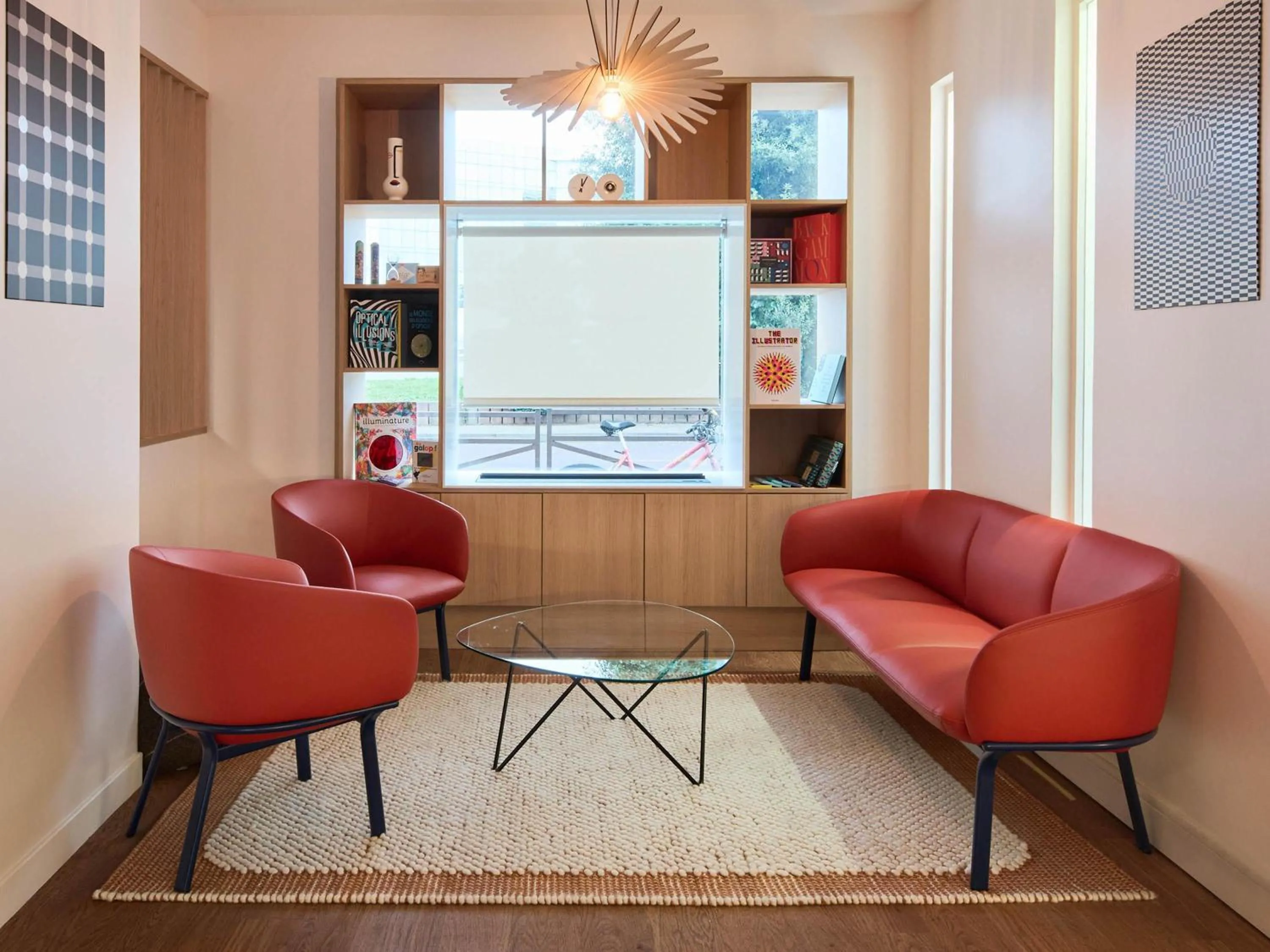 Property building in ibis Styles Paris Poissy