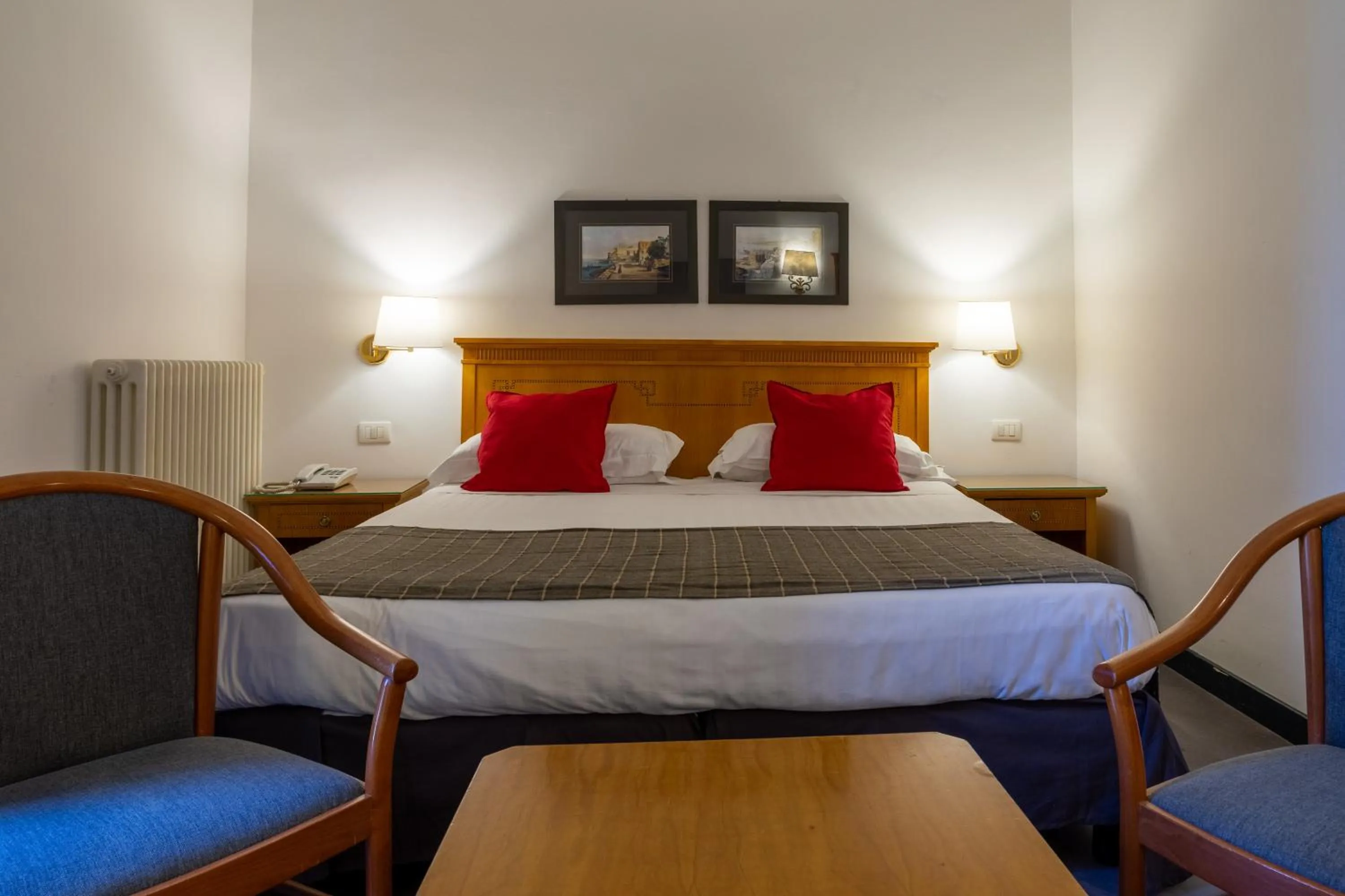 Bedroom, Bed in Hotel del Real Orto Botanico