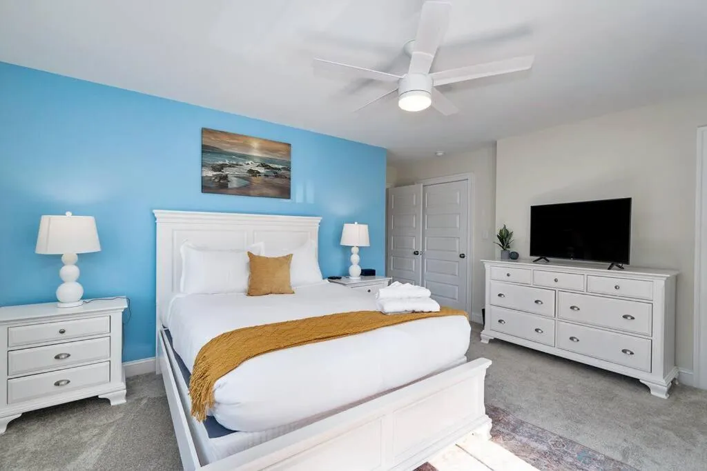 Luxurious Alberta Beach House w/ Historical Detail