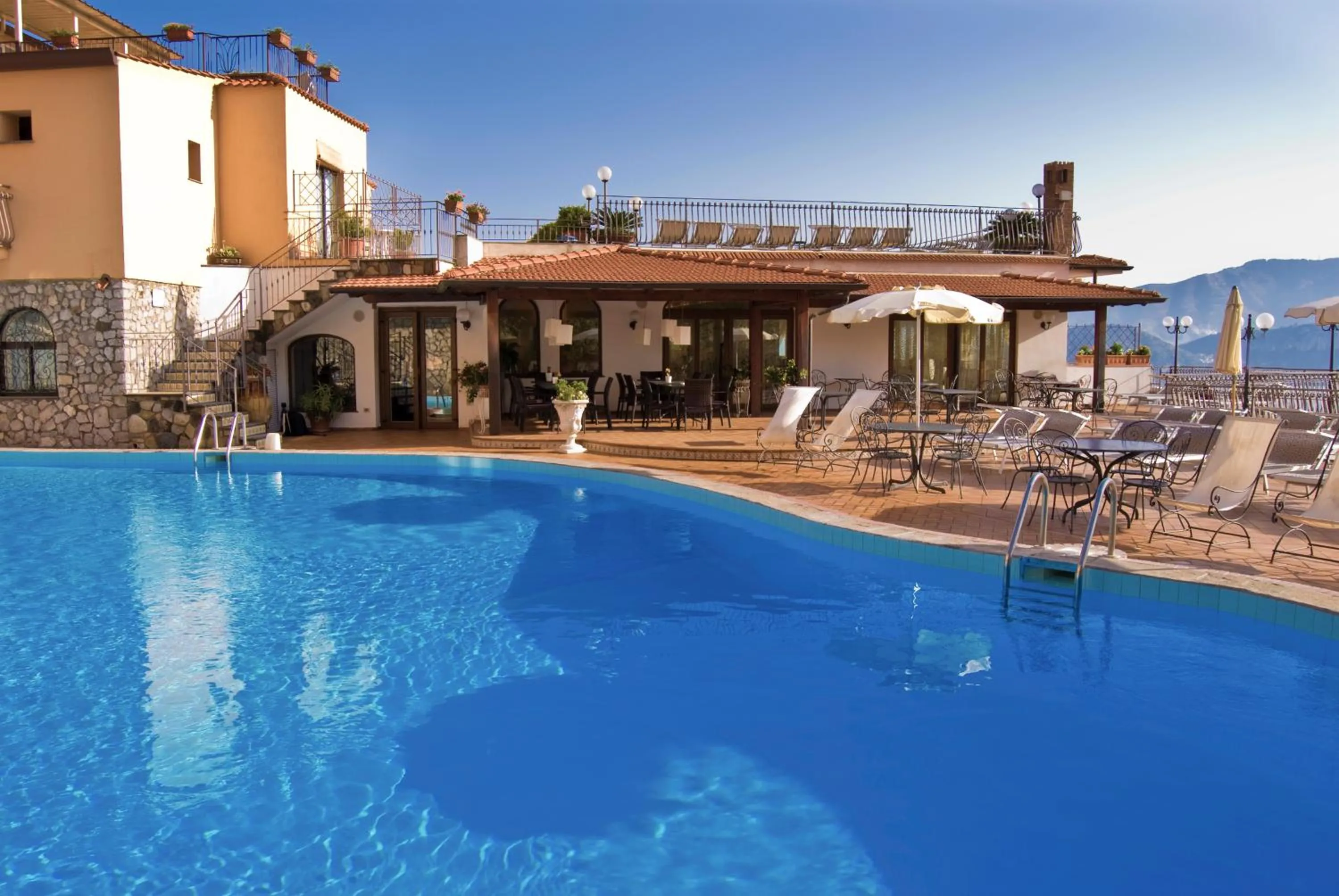 Swimming pool in Hotel La Vue d'Or