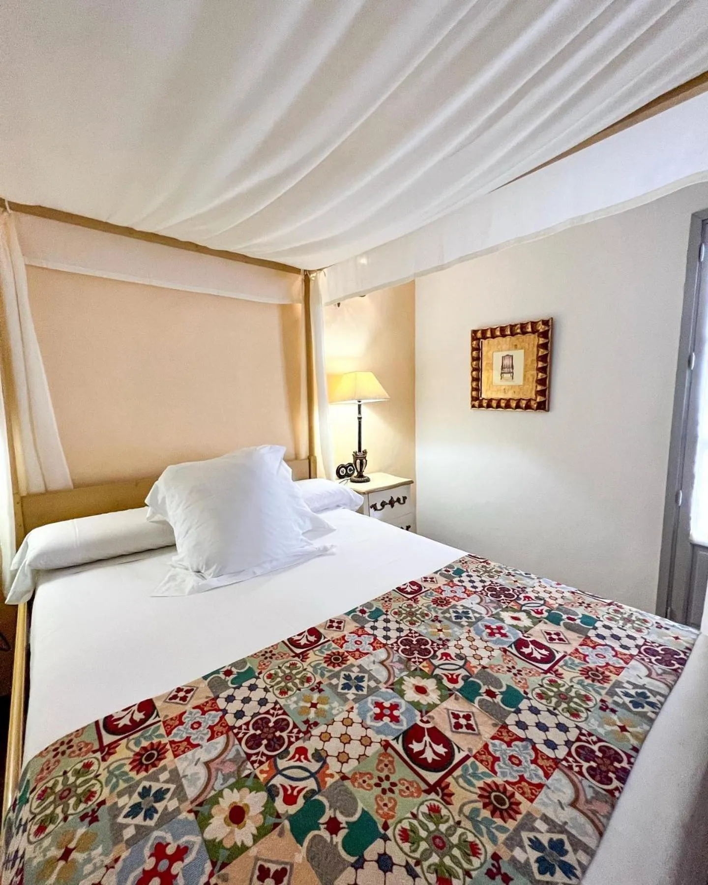 Bed in Hostal Servilia