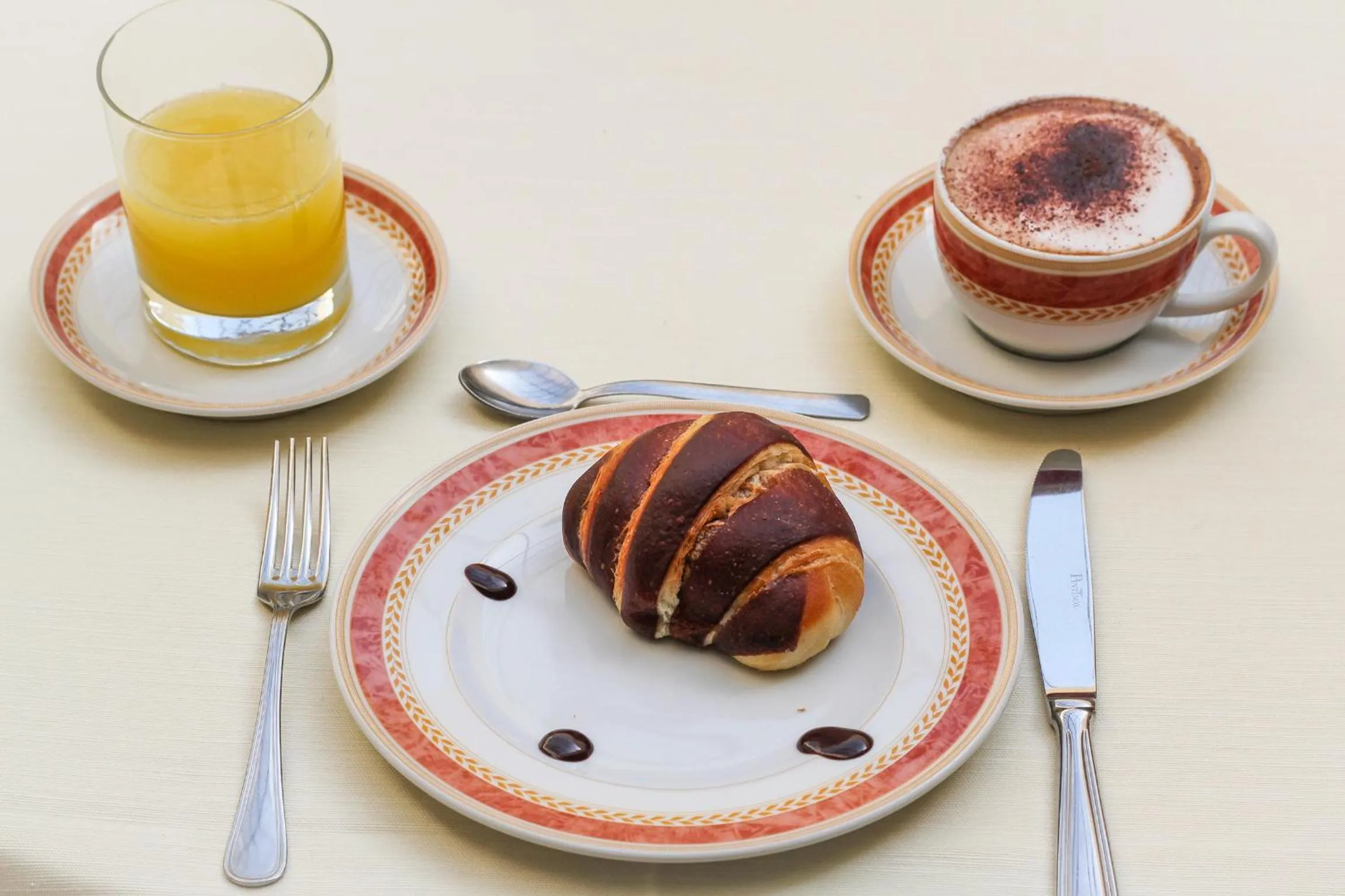 Food in Grand Hotel La Pace - All Inclusive