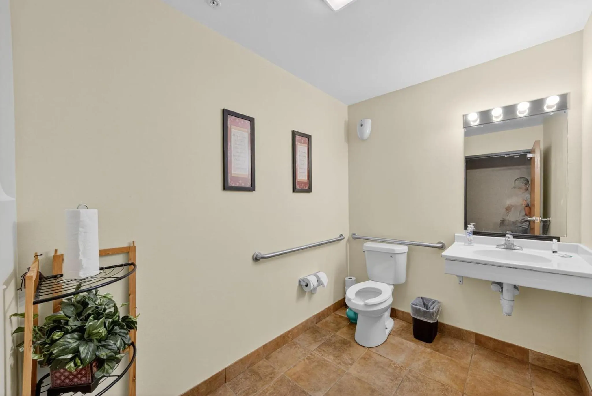 Colfax Inn By Marifah