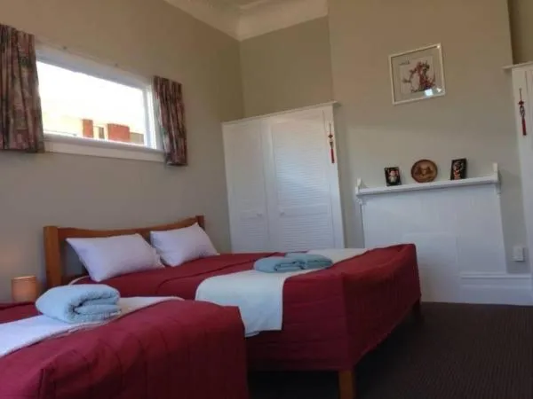 Triple Room with Shared Bathroom in Dunedin Classic Stay