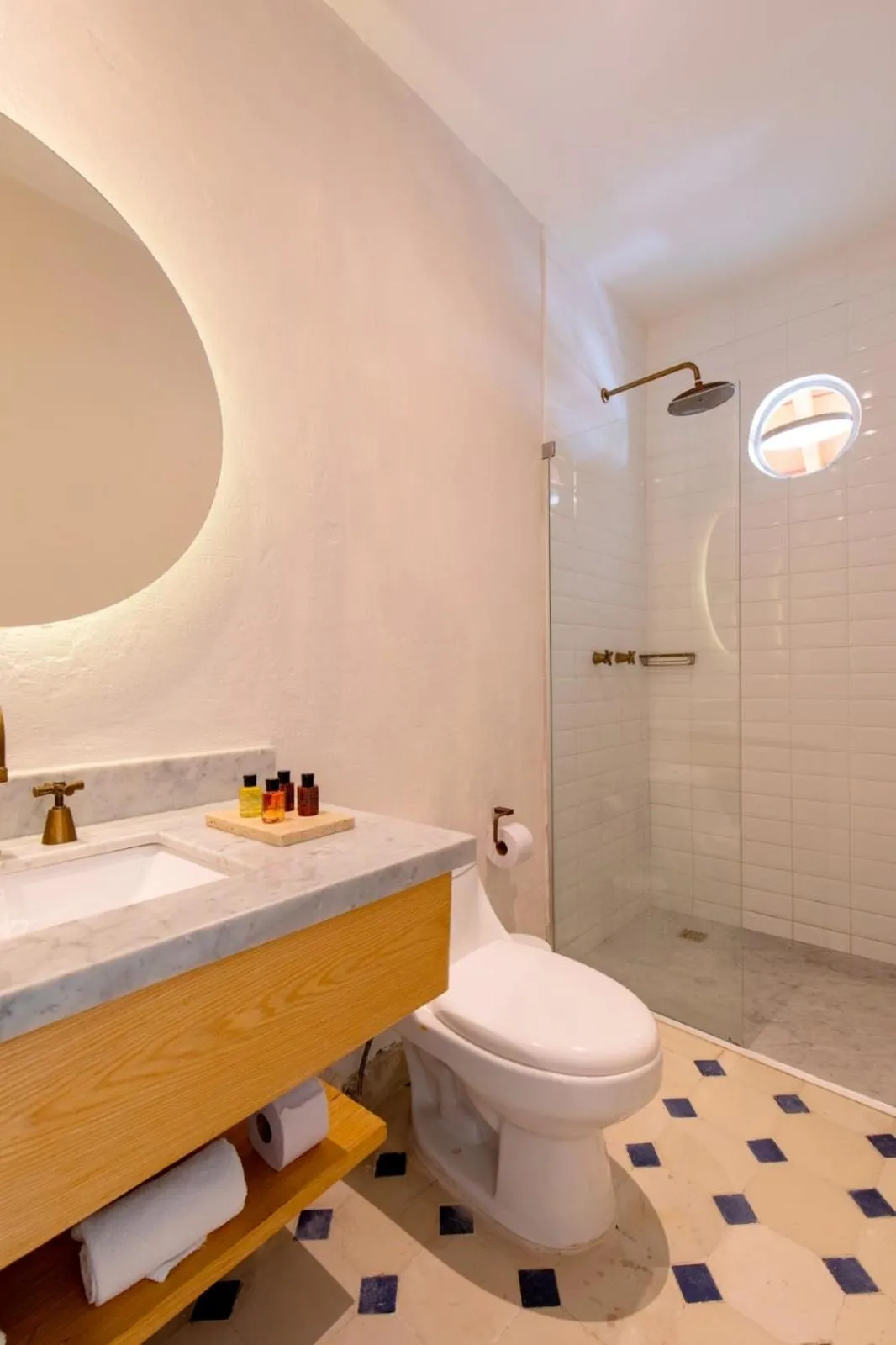 Shower in B Haus Hotel Boutique