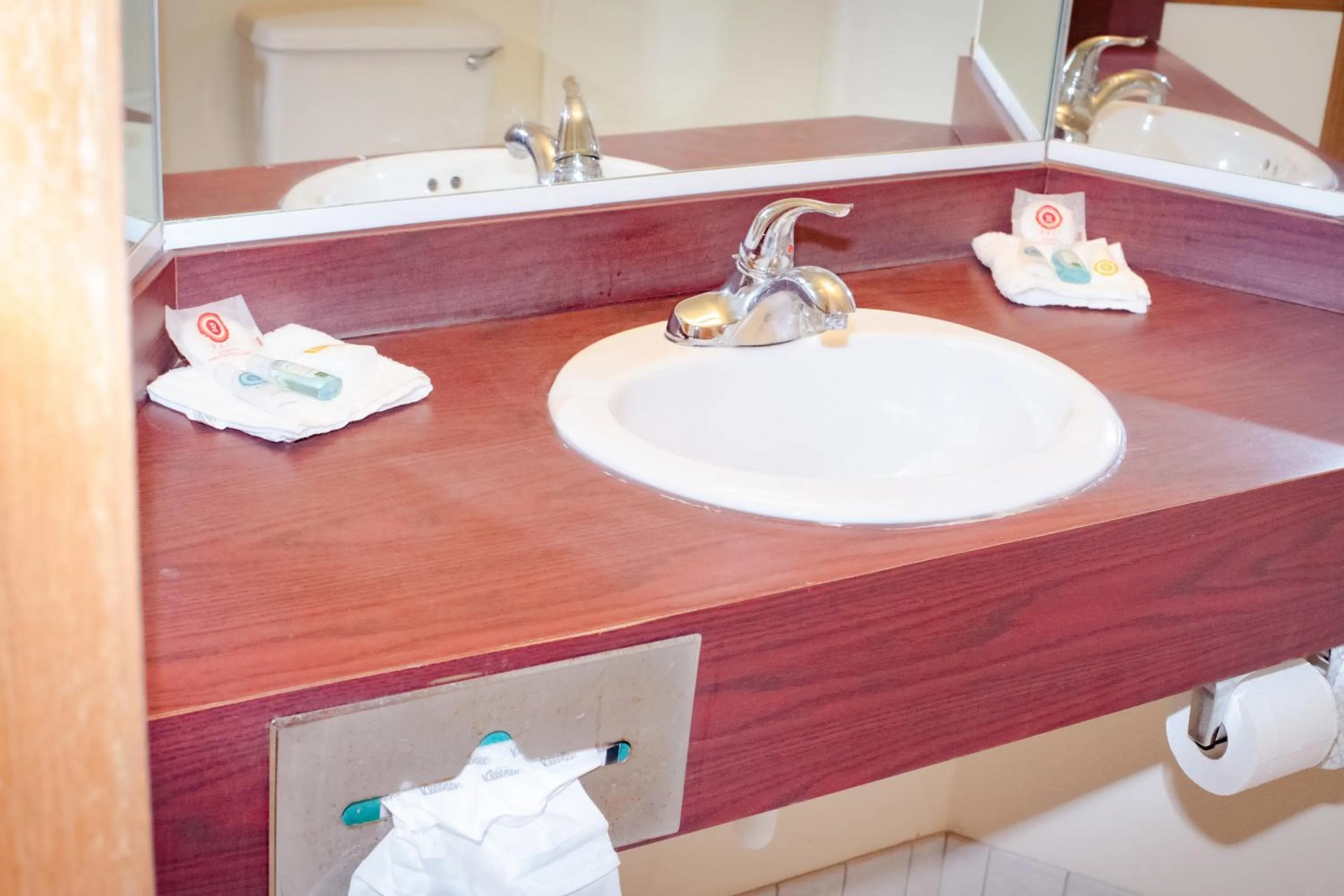 Bathroom in Cozy House Inn by Marifah