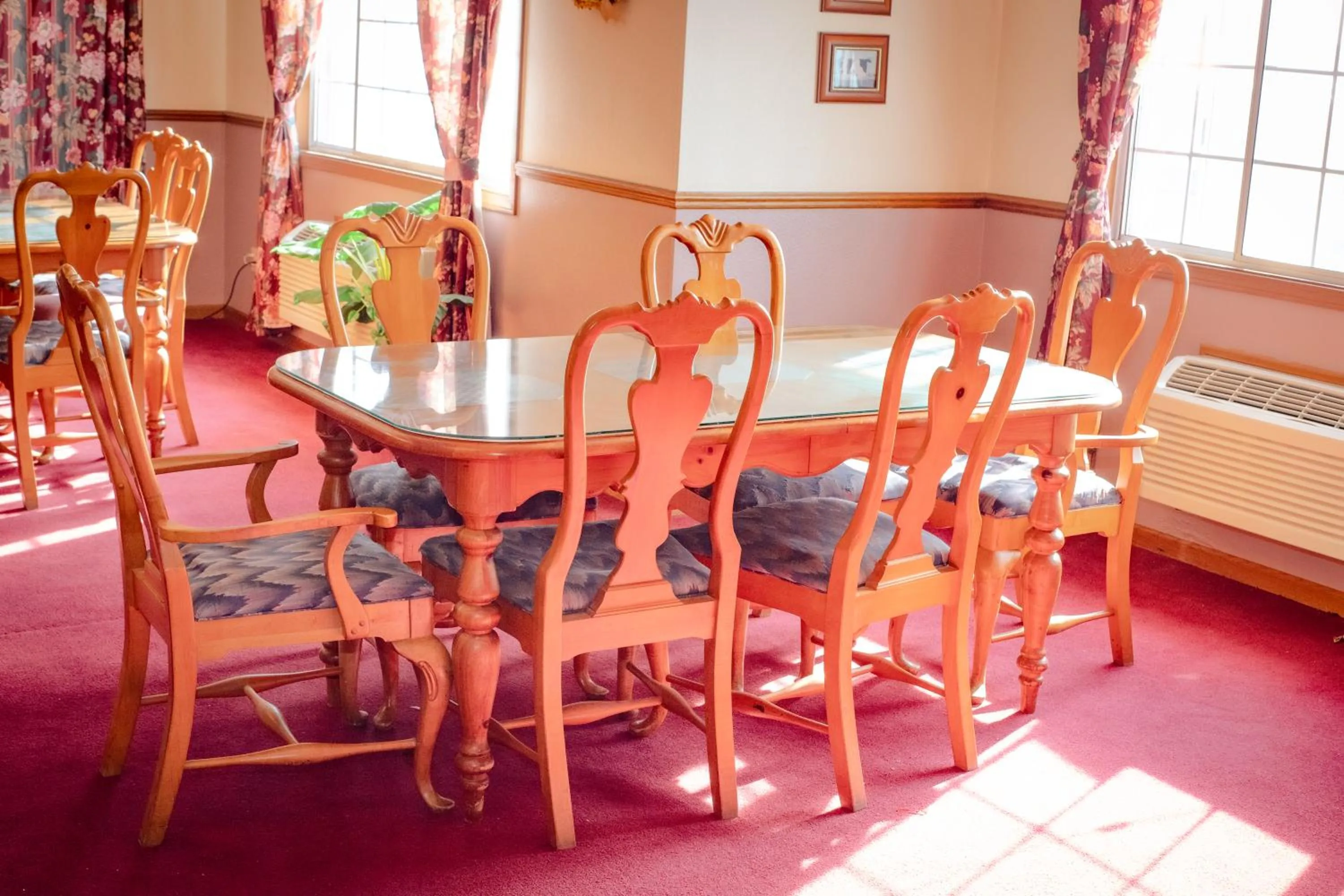 Seating area in Cozy House Inn by Marifah