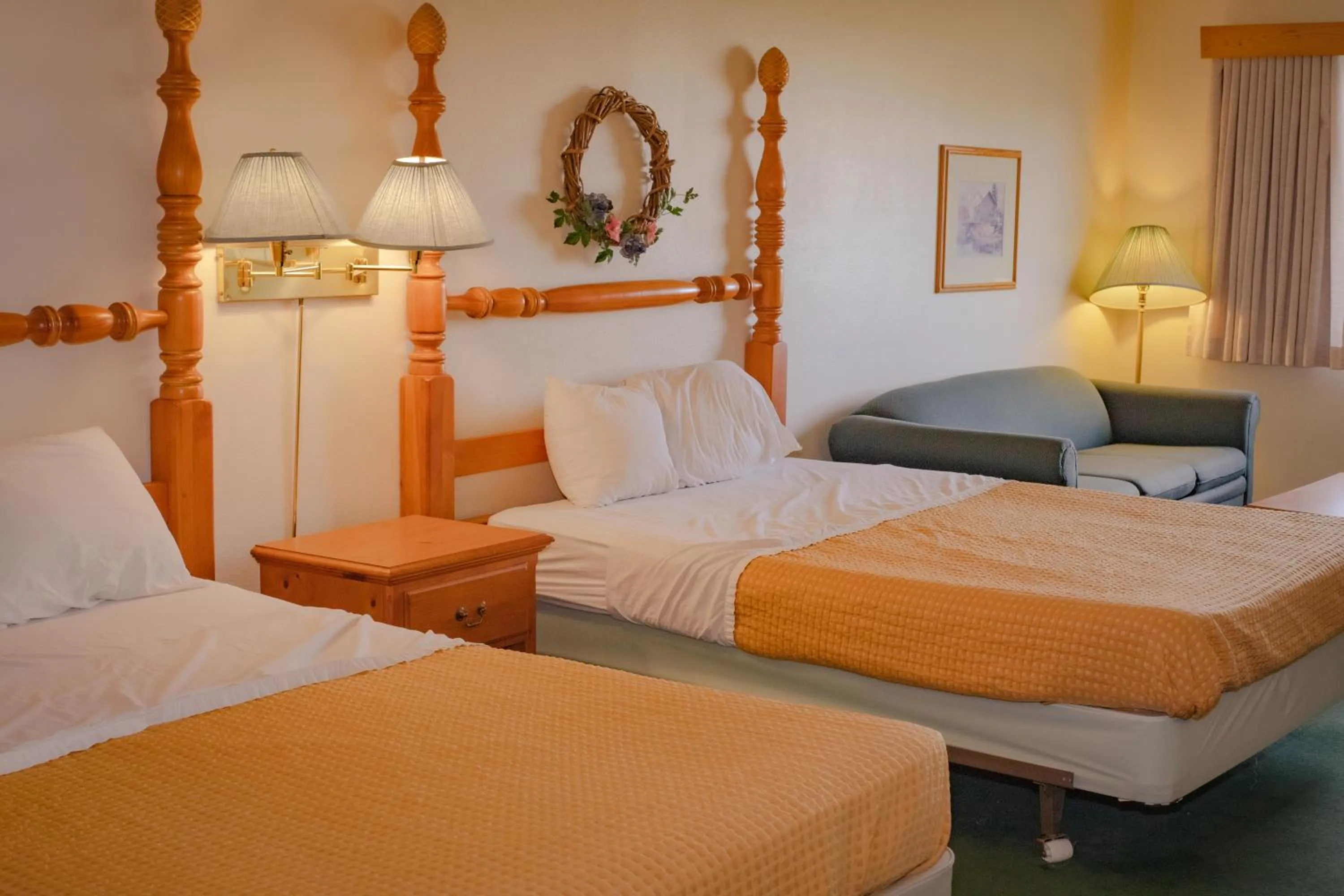 Bed in Cozy House Inn by Marifah