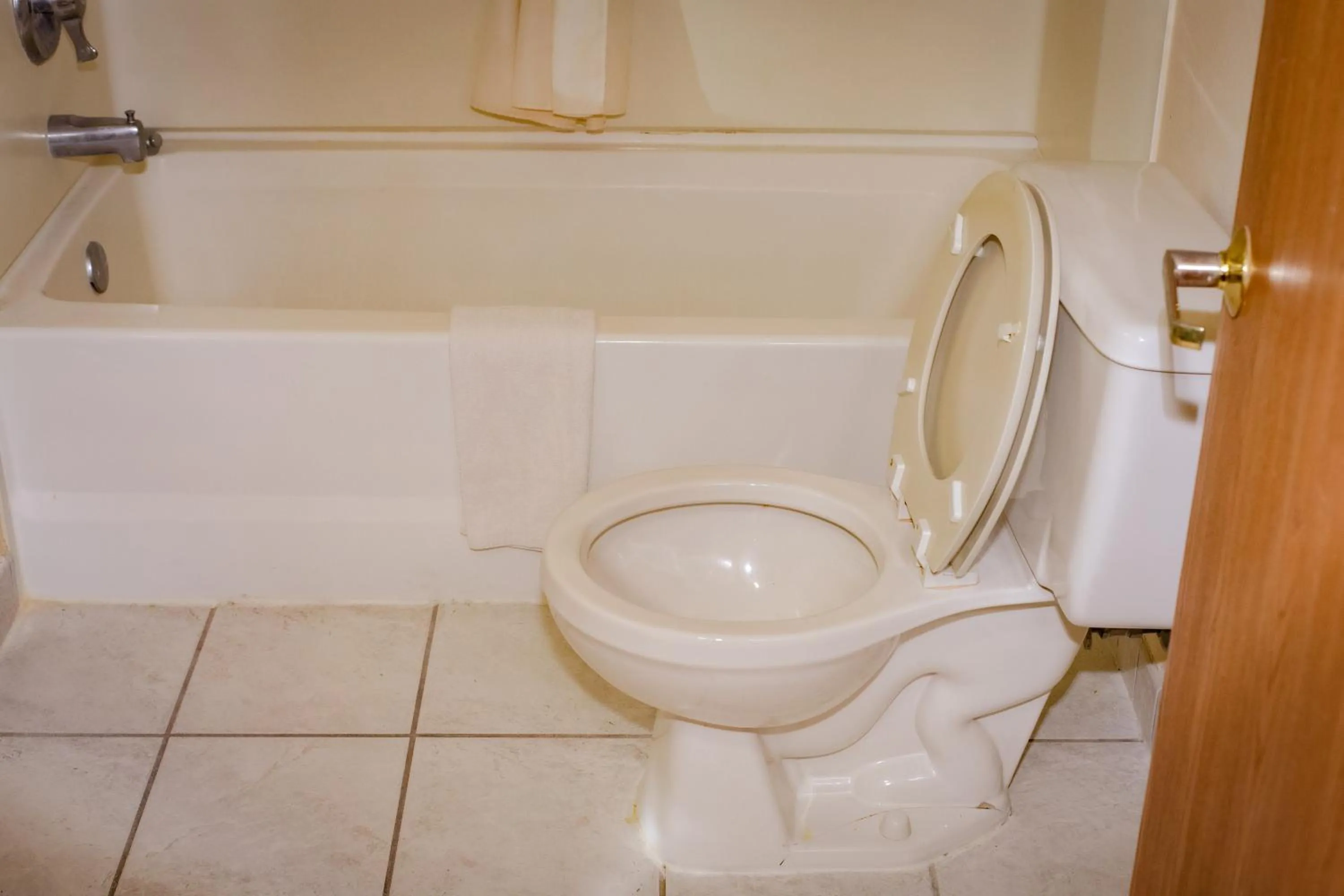 Toilet, Bathroom in Cozy House Inn by Marifah