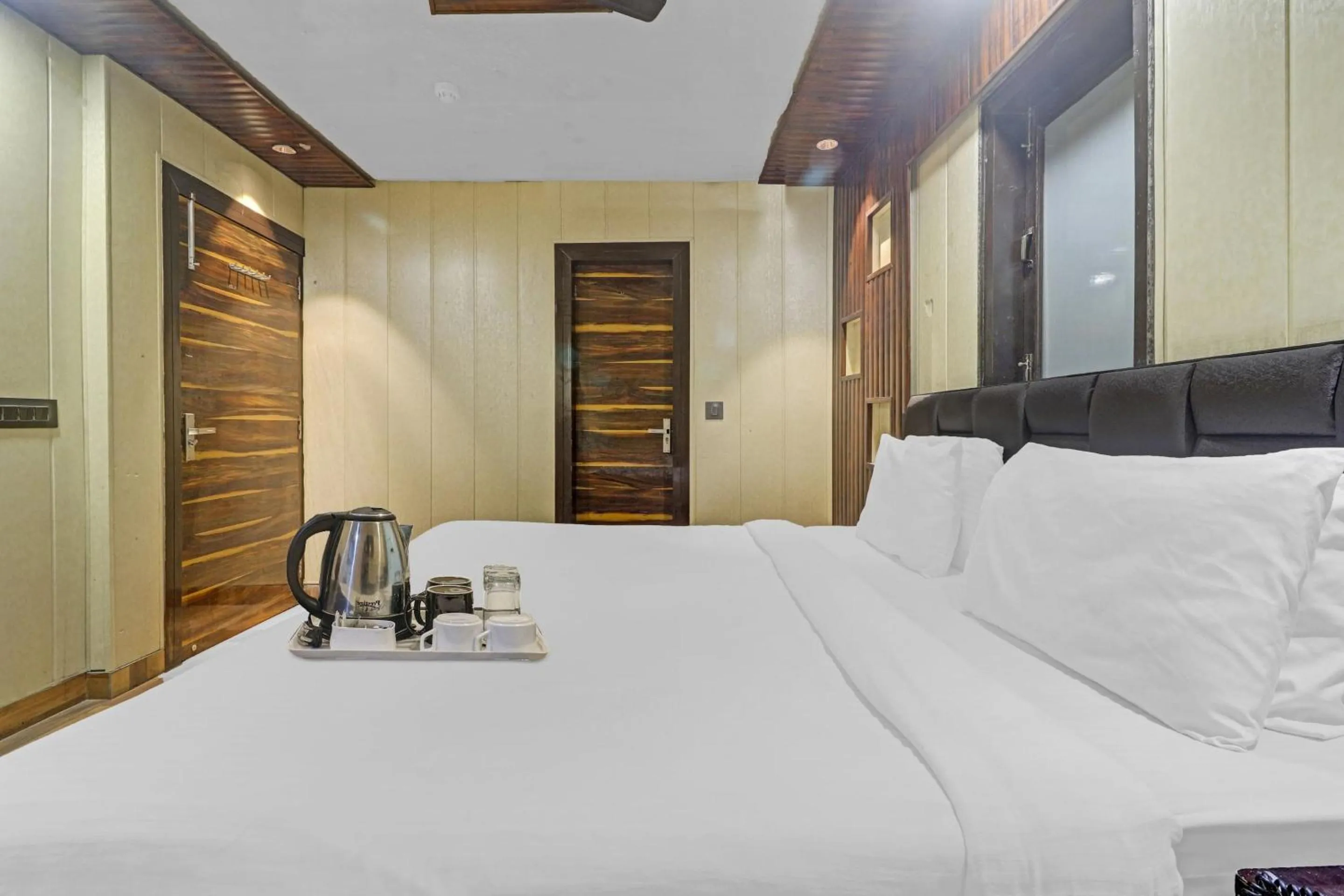 Bedroom, Bed in Hotel O Bhavya Residency