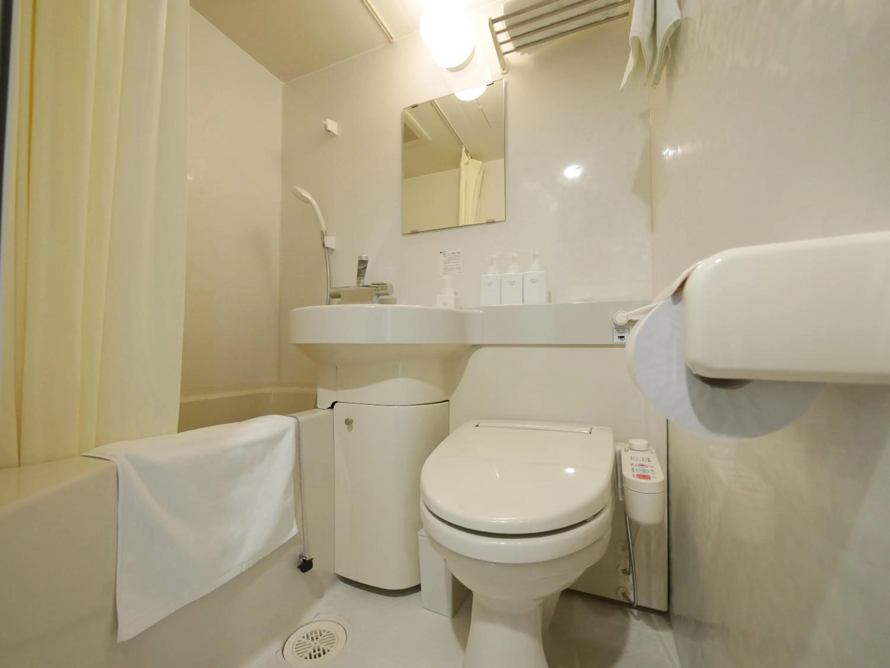 Bathroom in Hotel Comfybed Ginza