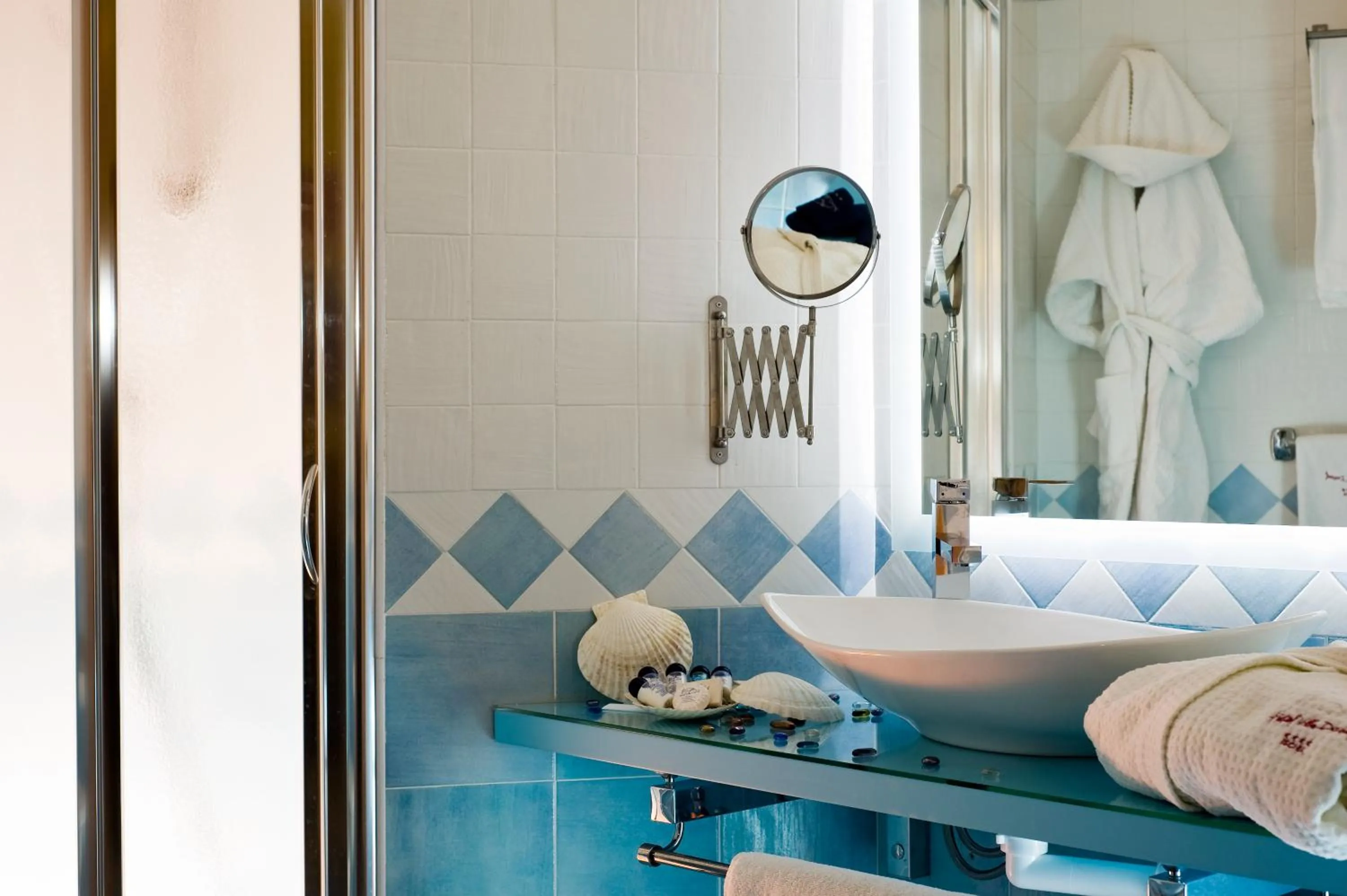 Bathroom in Hotel Villa Durrueli Resort & Spa