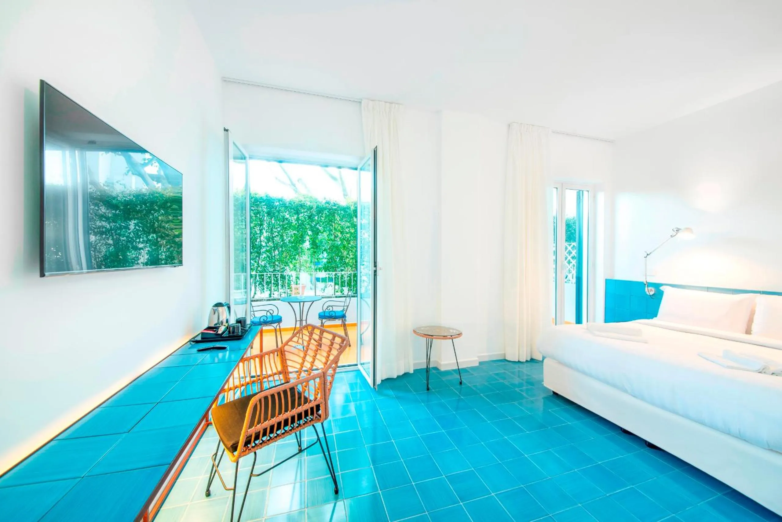 TV and multimedia, Bed in Hotel Villa Durrueli Resort & Spa